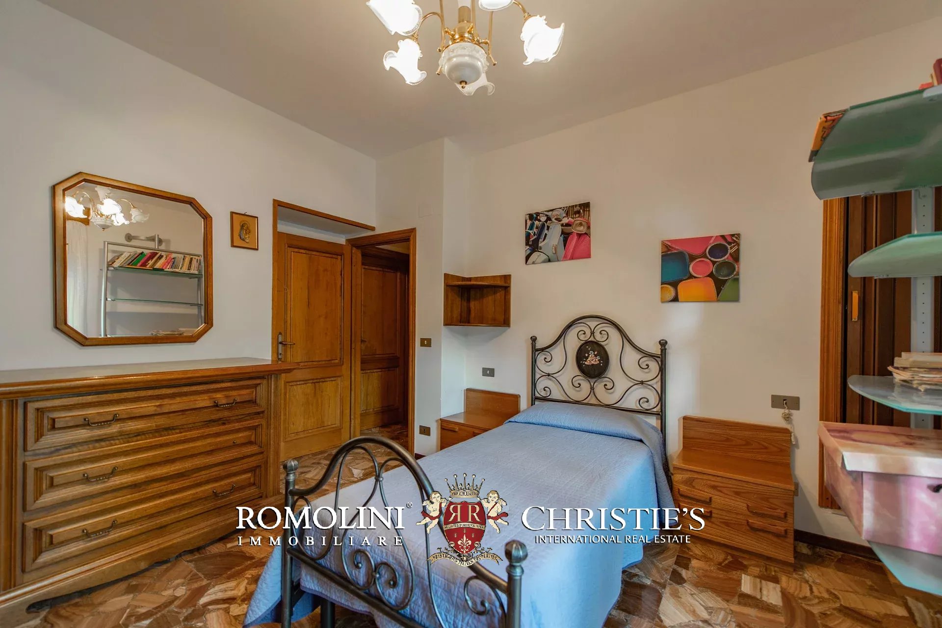 FARMHOUSE WITH PANORAMIC VIEWS FOR SALE IN TUSCANY, CAPRESE MICHELANGELO