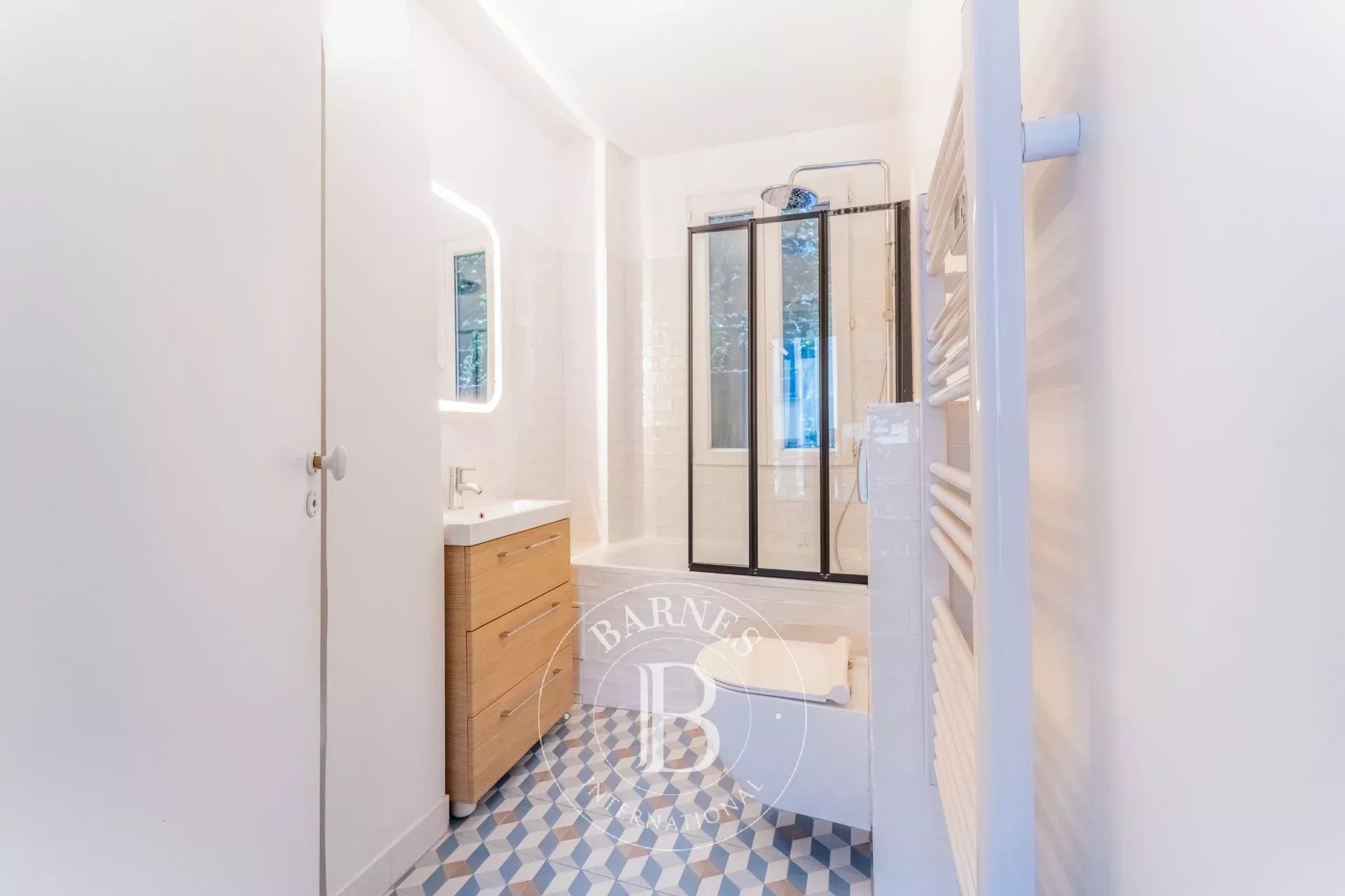 Daire Paris 18ème - picture 11