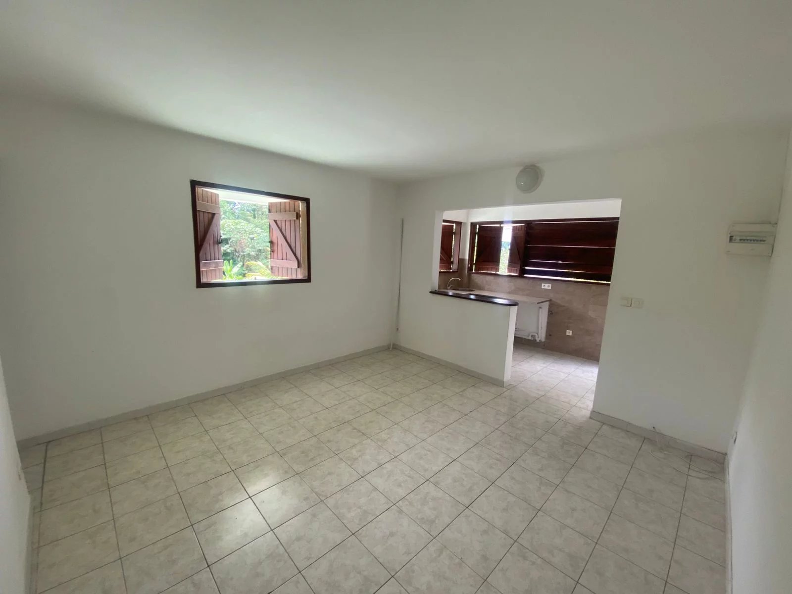 APPARTEMENT F2 - ACAJOU LE LAMENTIN