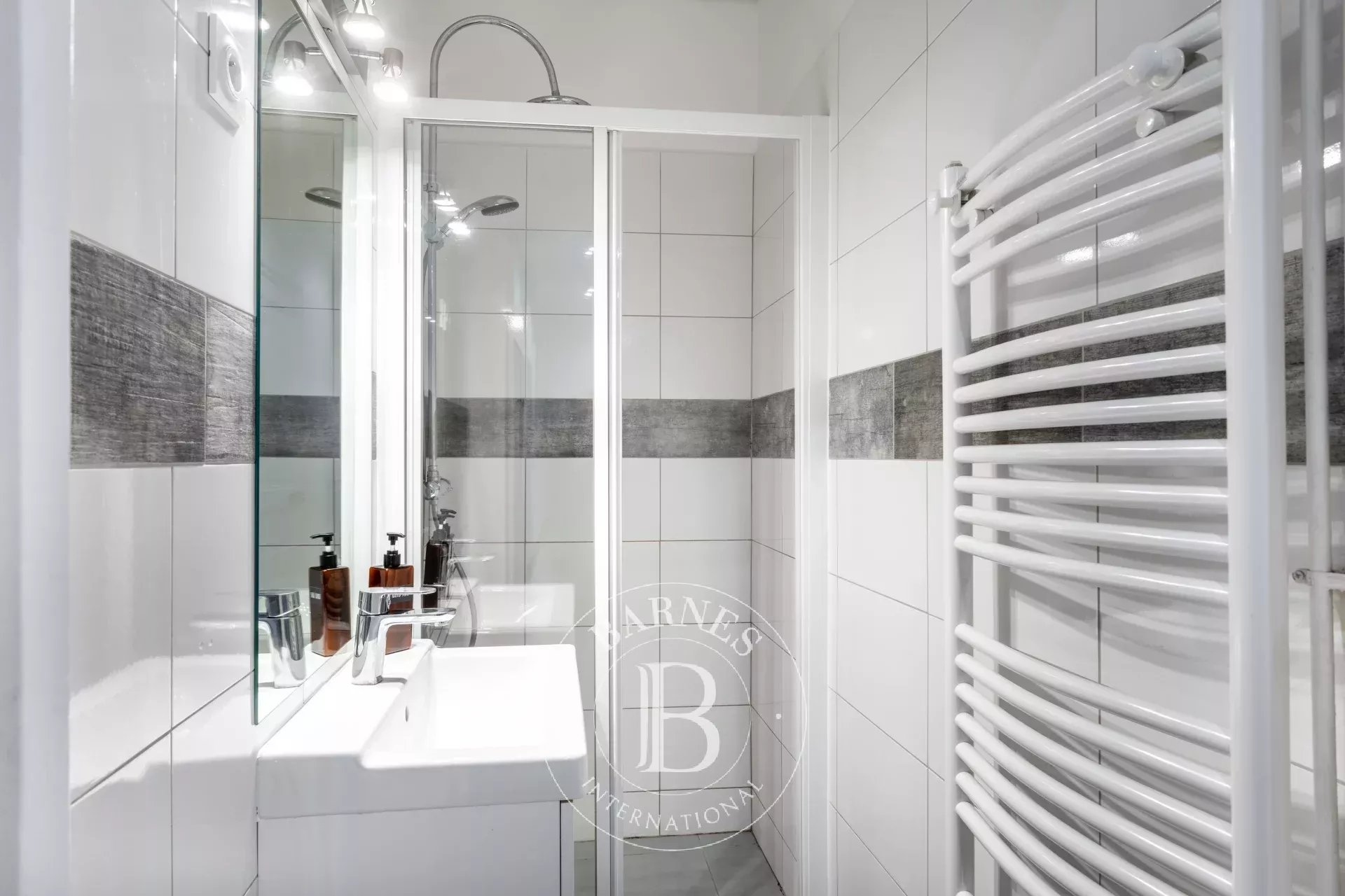 Daire Paris 10ème - picture 7