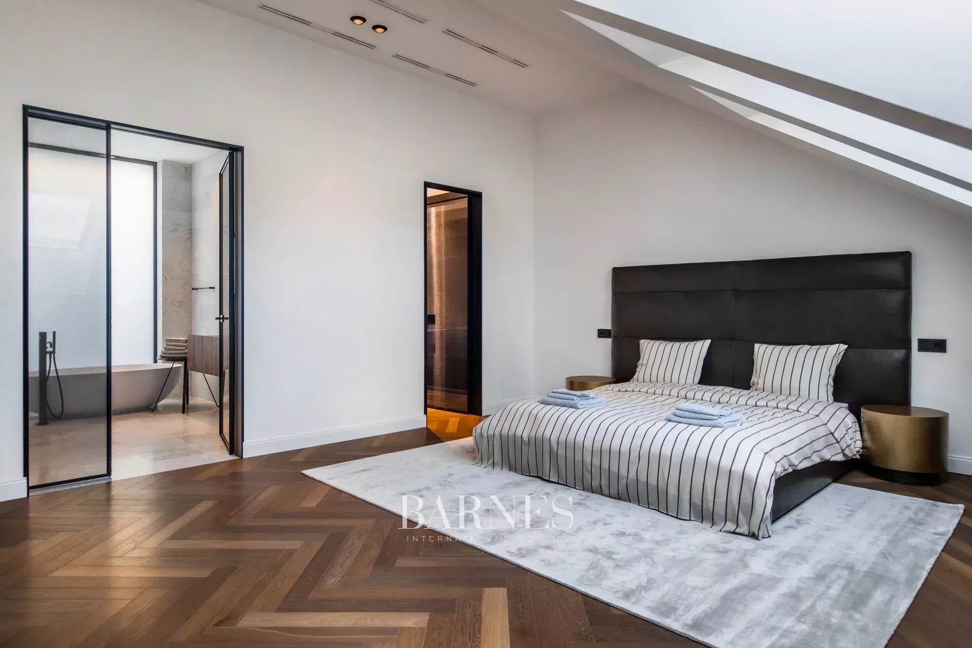 Penthouse Budapest VI. kerülete - picture 11