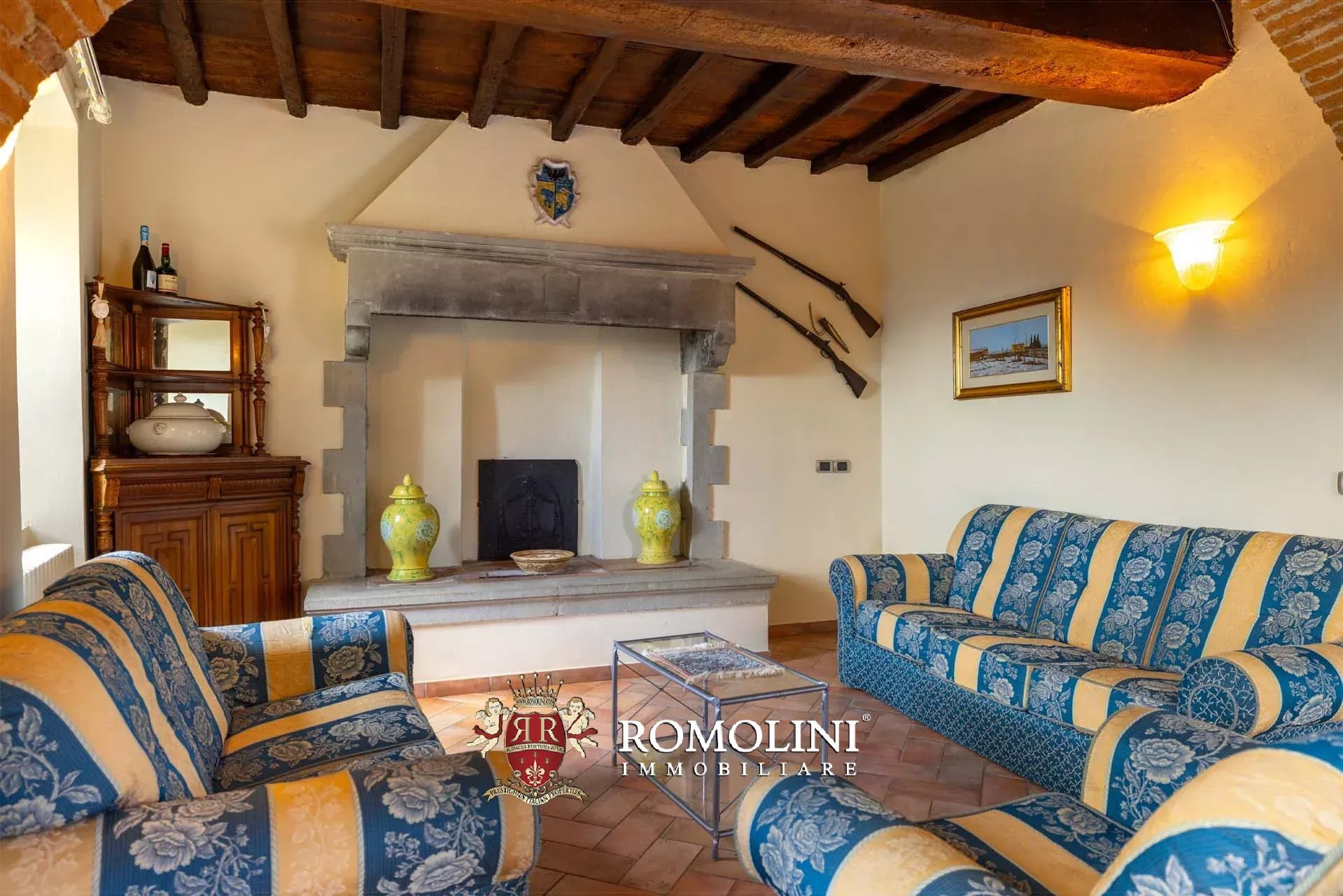 34 Bedroom Vineyard's Image 97