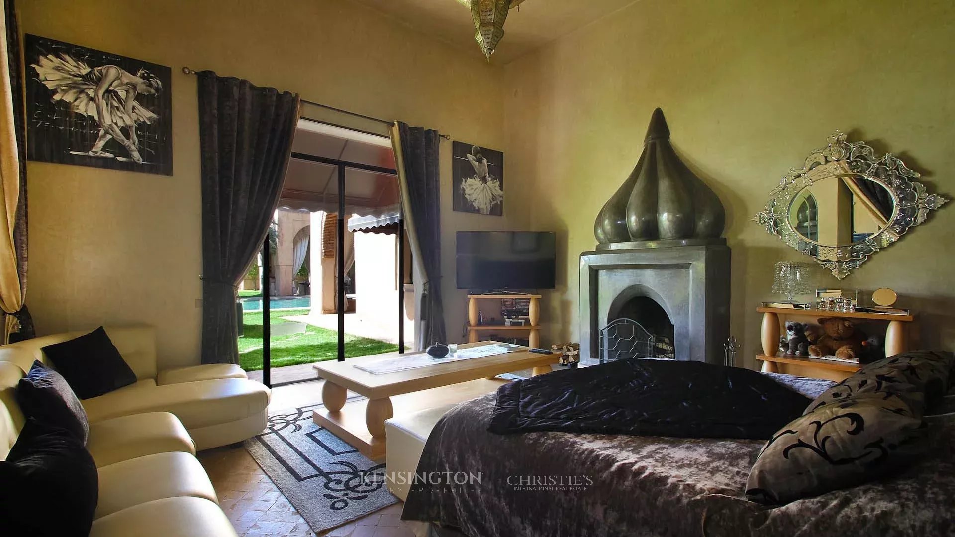 6 Bedroom Villa/Townhouse's Image 34