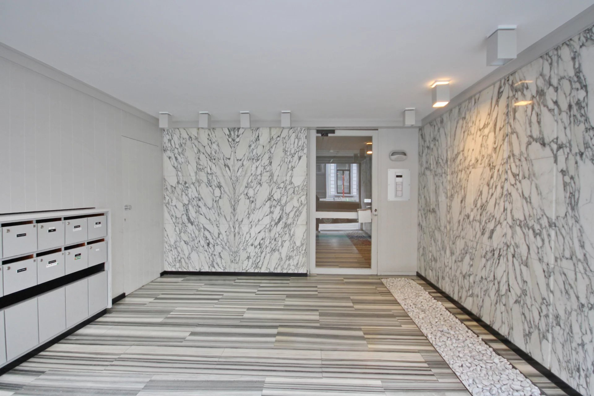 Ixelles, just steps away from the Châtelain area