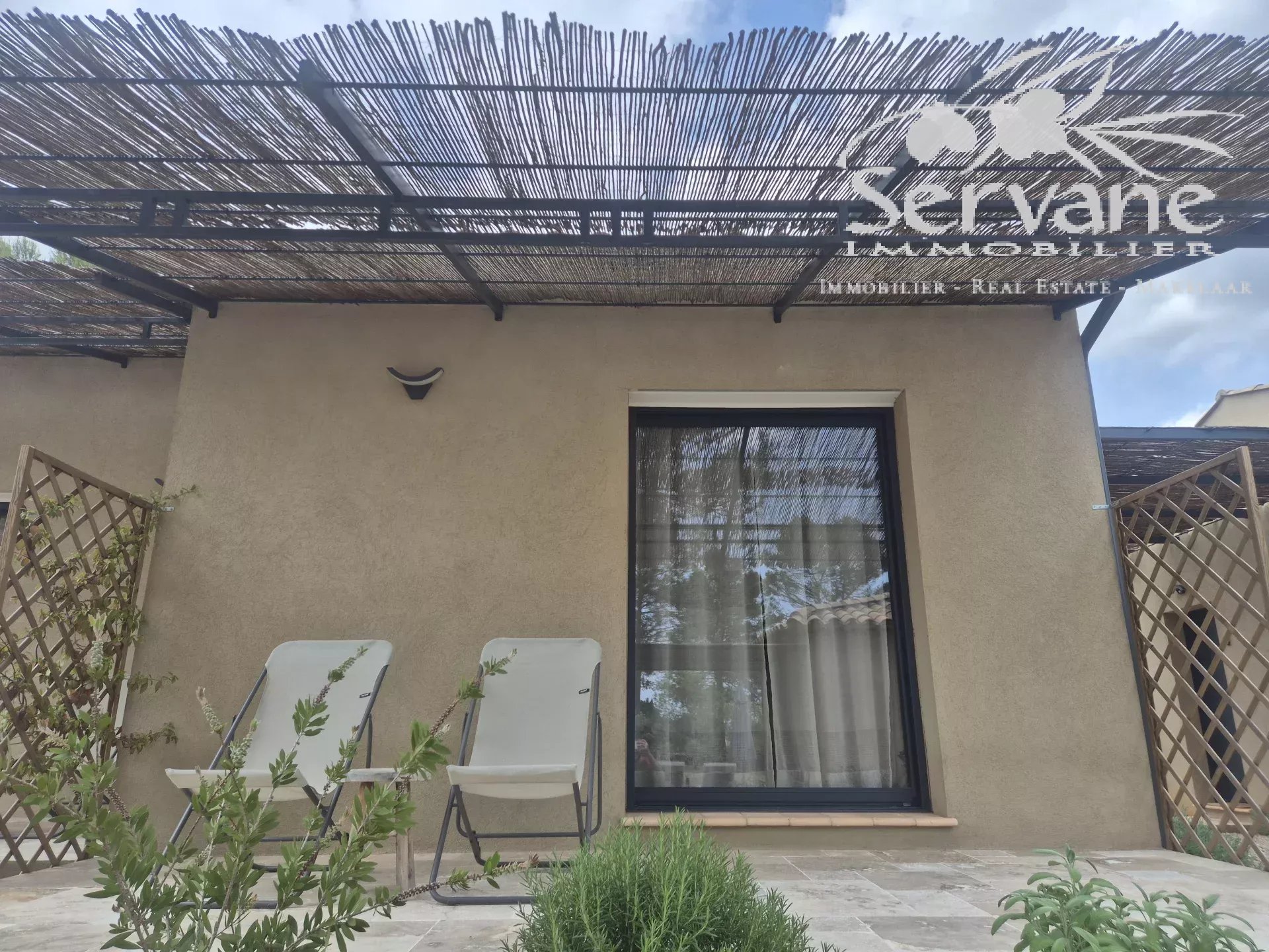 Villa and 4 gites in Cotignac, unique layout with pool house and pool