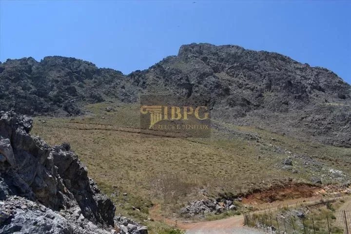 for sale Land in Agia Triada (Merbaka) Peloponnese 50000m2 ,1500000€
