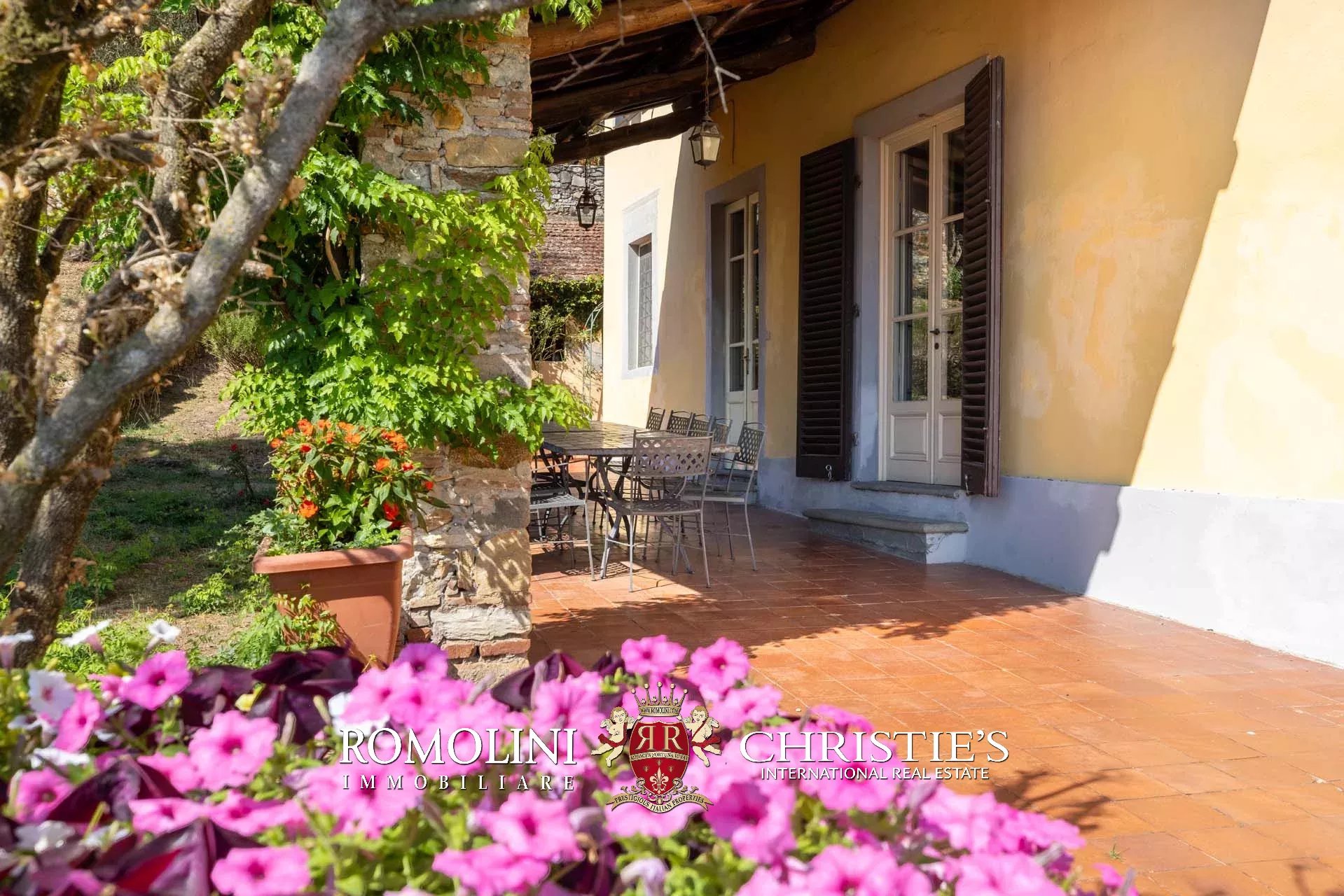 6 Bedroom Villa/Townhouse's Image 24