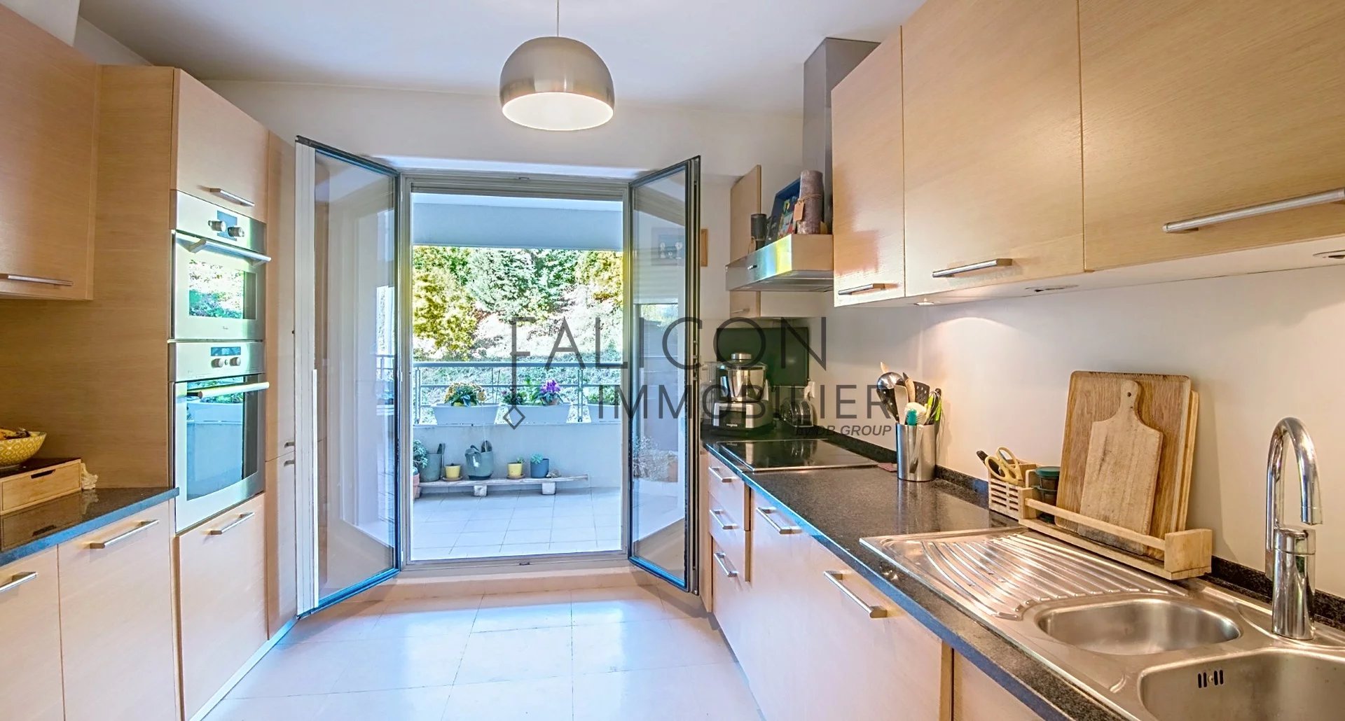 Superbe 4 pcs avec terrasses sur colline Niçoises