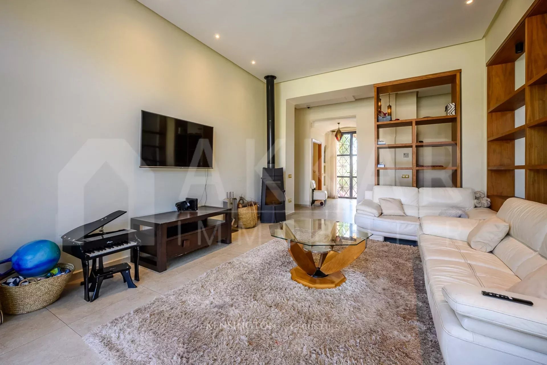 6 Bedroom Villa/Townhouse's Image 4