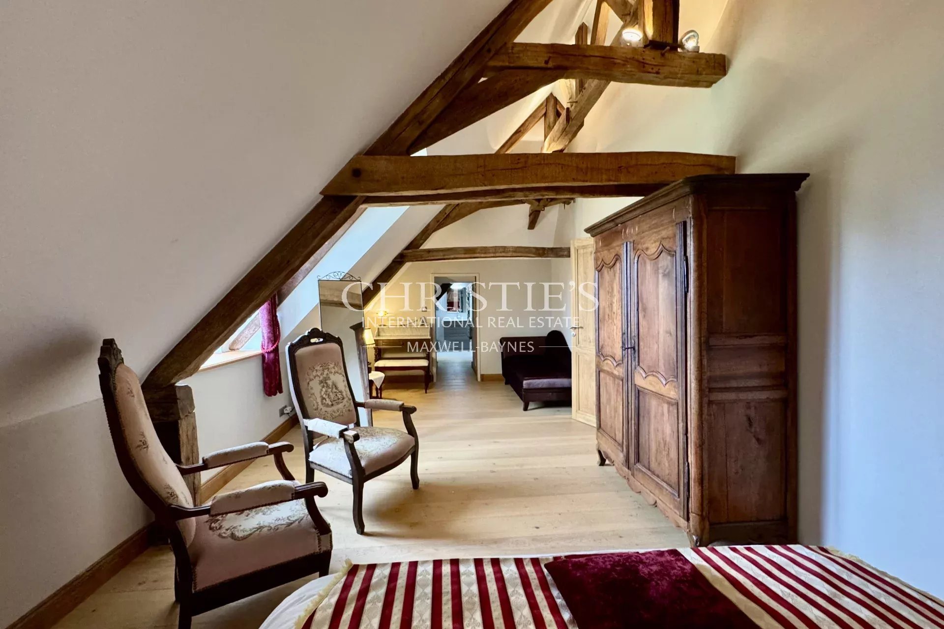 10 Bedroom Chateau's Image 27