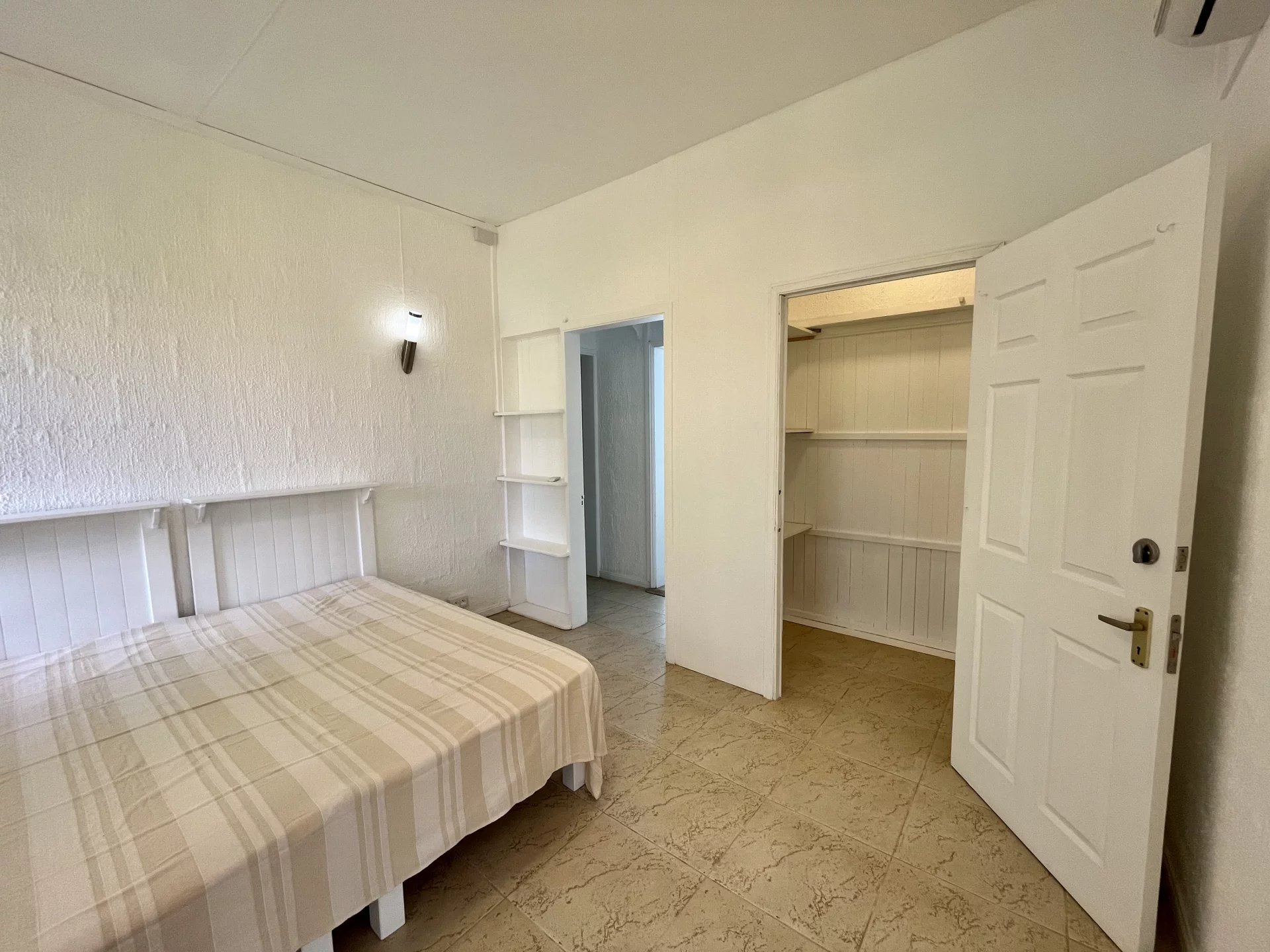 Ev Roches Noires - picture 11