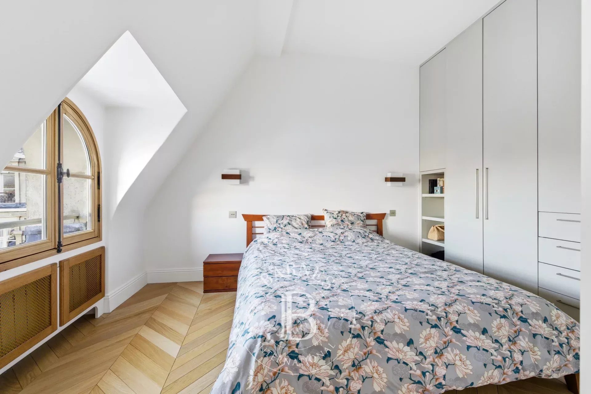 Daire Paris 4ème - picture 16