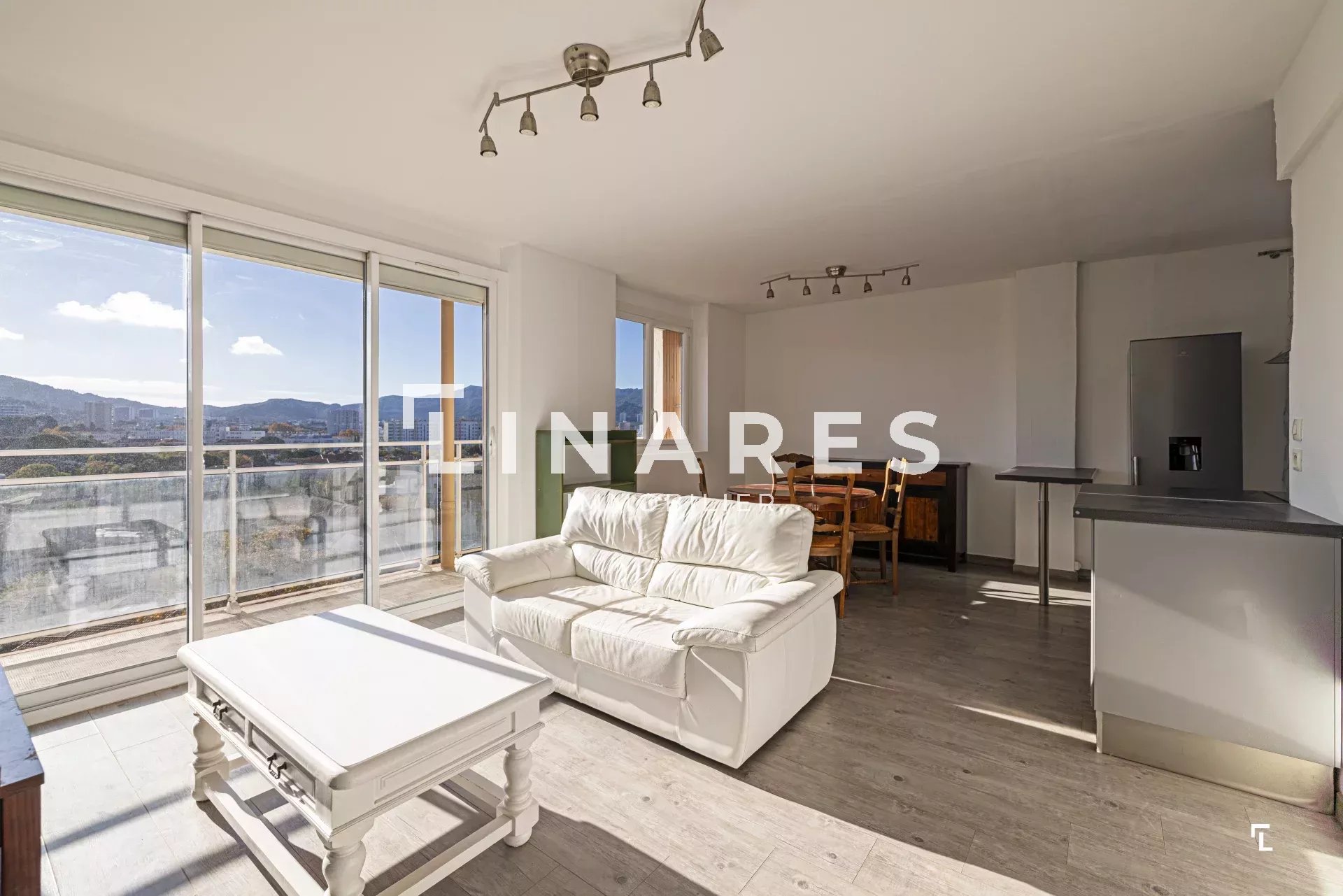 LE MAGALONE - T3 de 57m2 - Terrasse - Balcon - 13009