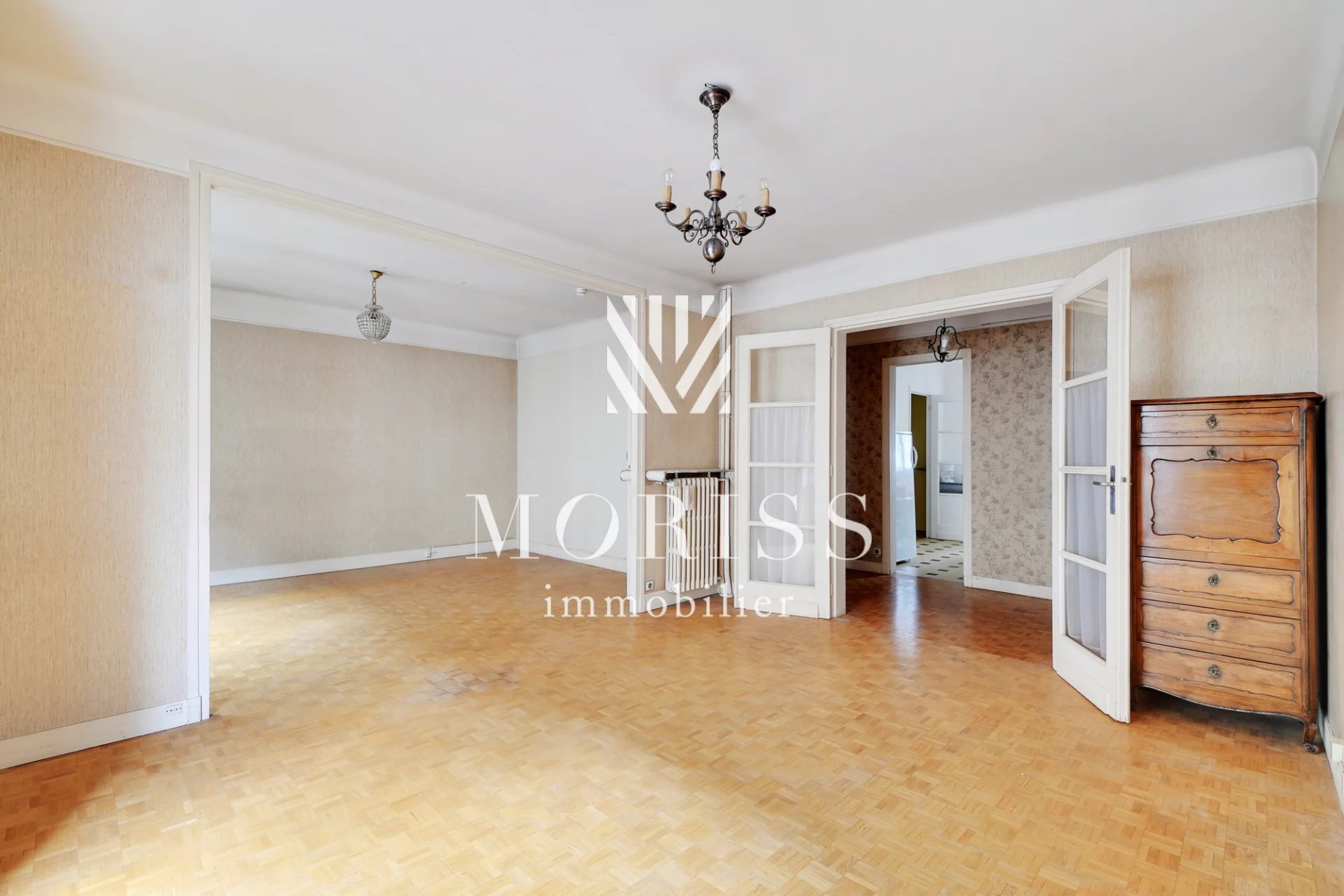 Appartement— 5 pièces — 102 m2 — Quartier Auteuil - Image Array