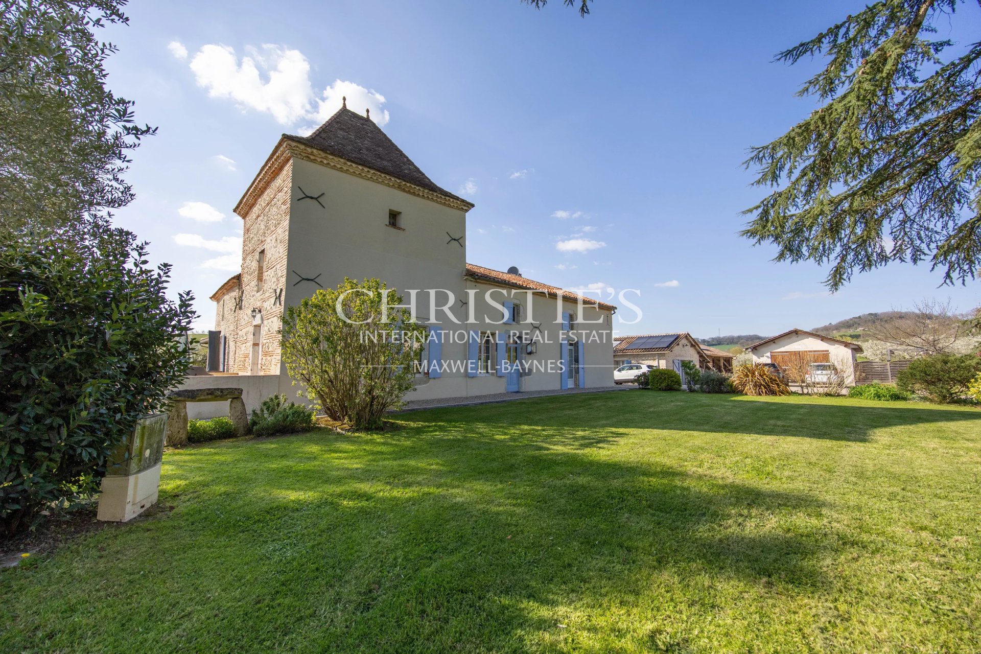 10 Bedroom Villa/Townhouse's Image 7
