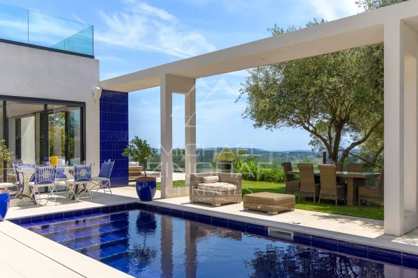 Contemporary villa with panoramic sea views — photo 6