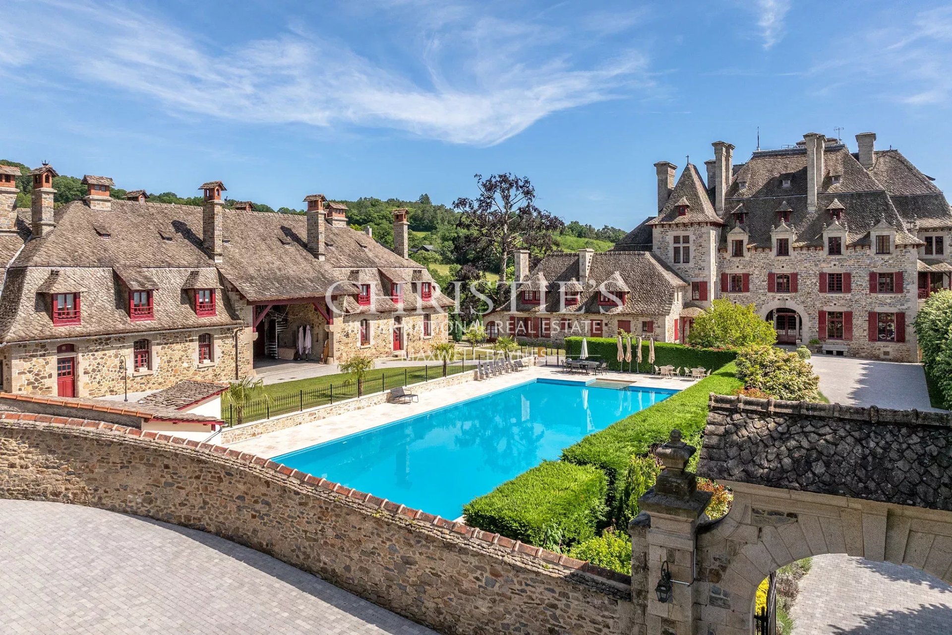 38 Bedroom Chateau's Image 113