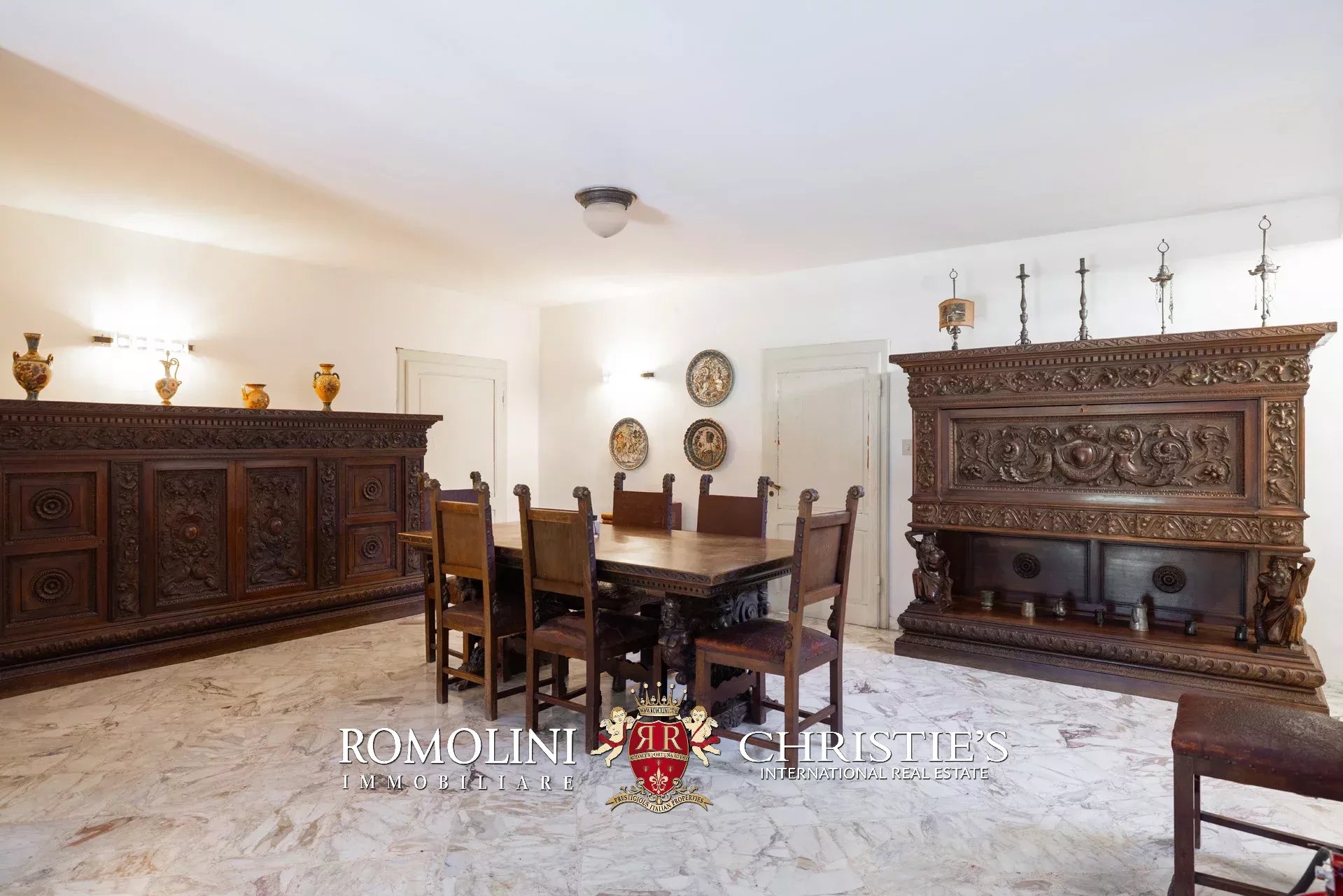 11 Bedroom Villa/Townhouse's Image 63