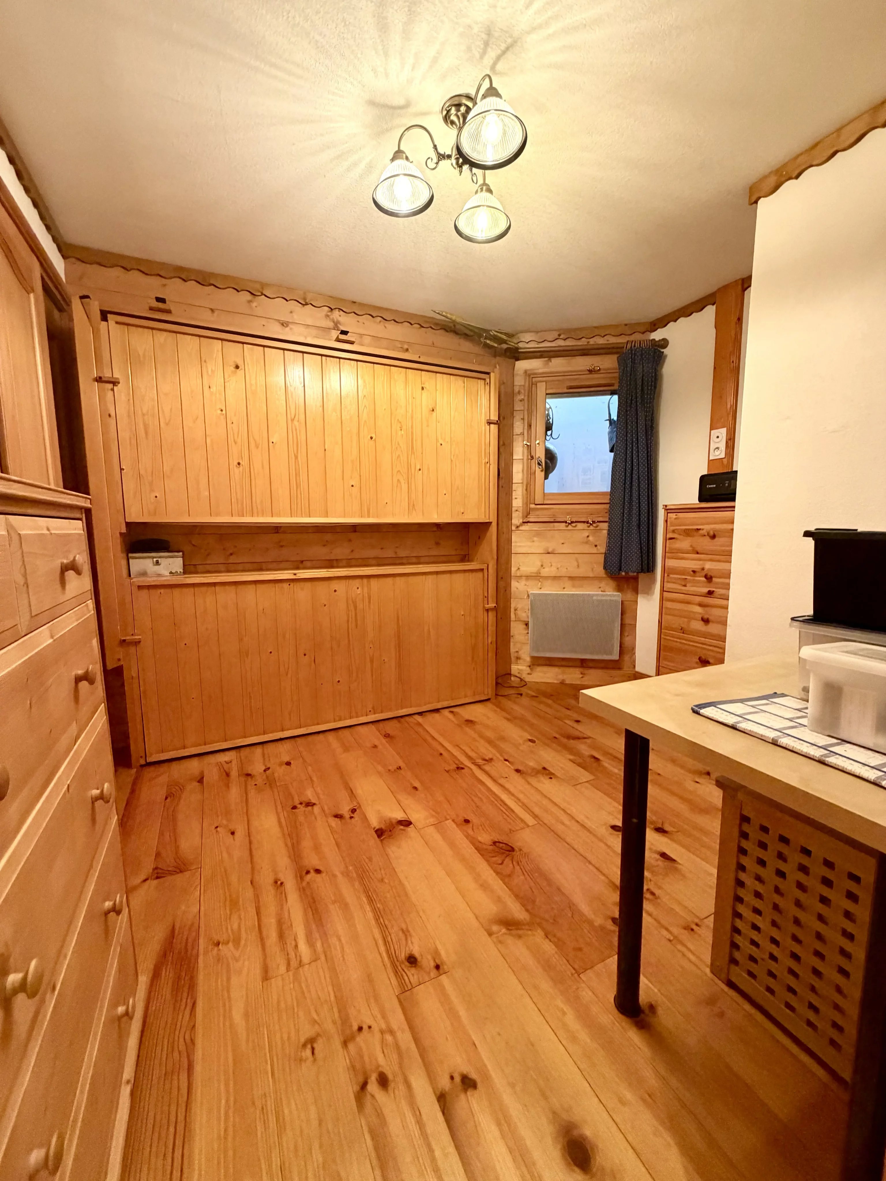 LES ALLUES (73550) – T3 AVEC TERRASSE, PARKING COUVERT, CAVE ET CASIER À SKIS — photo 8