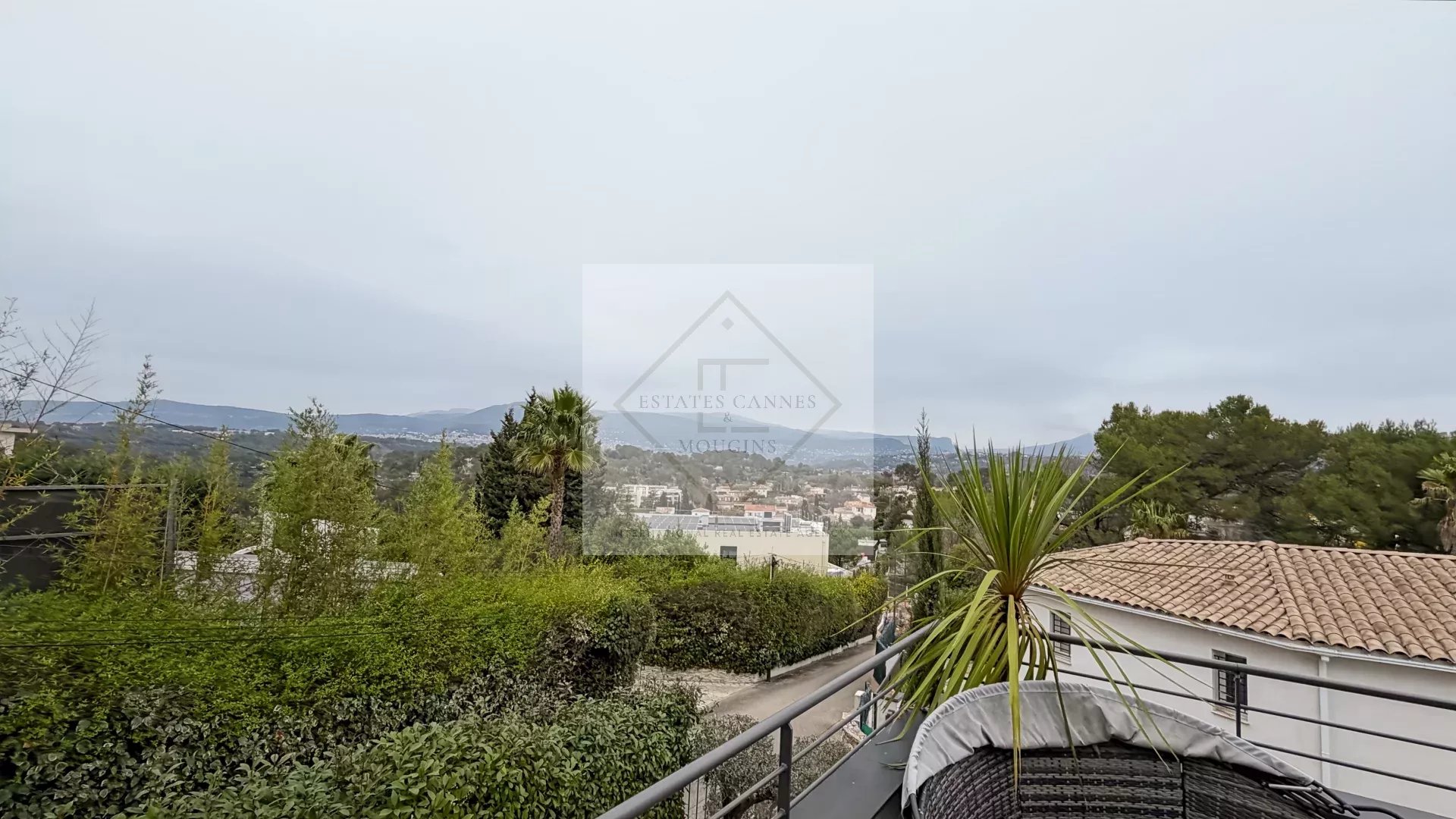 Villa moderne – vue collines, proche Cannes — photo 20