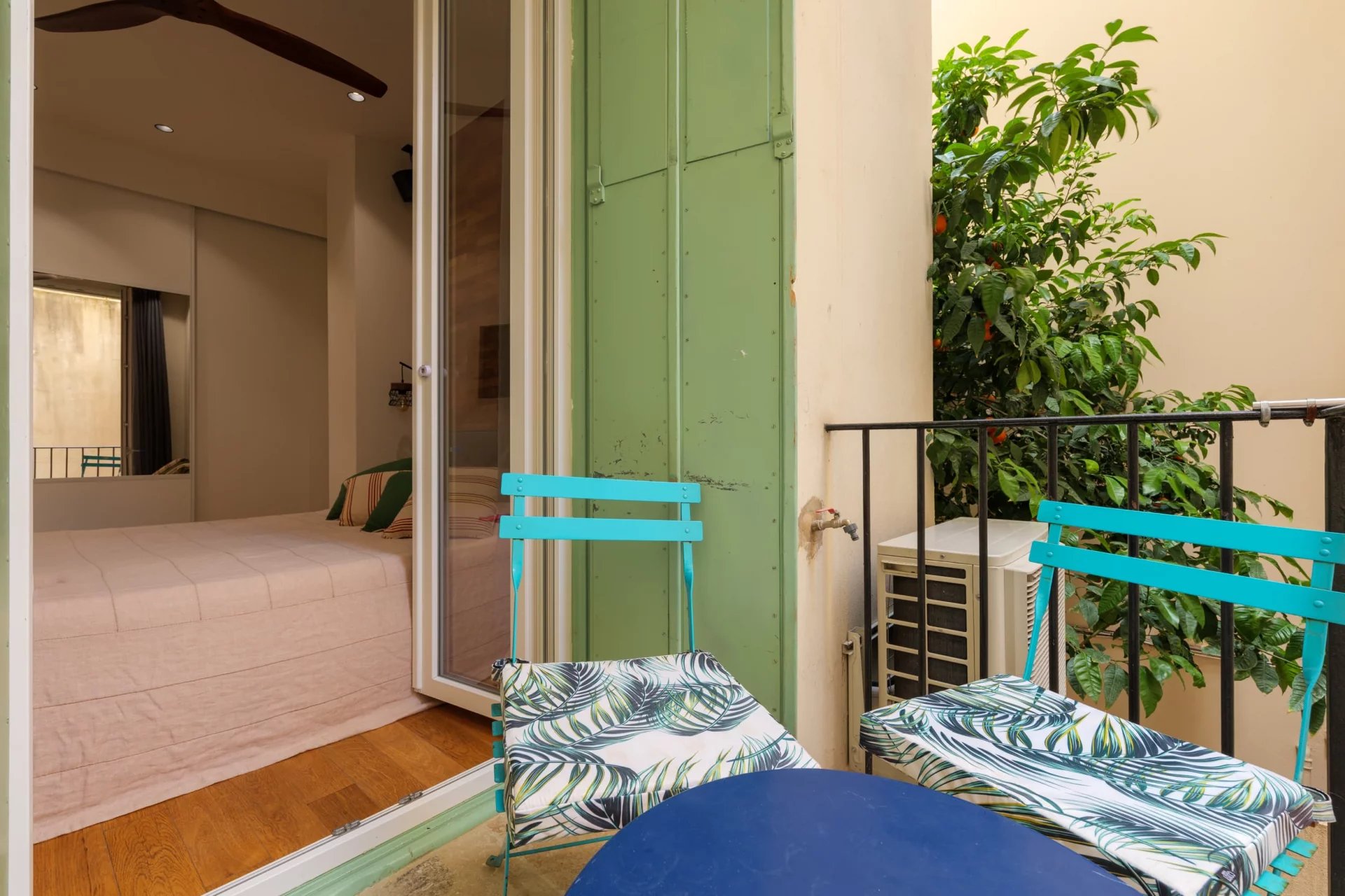 Nice Libération  -  Appartement T2  avec balcon - Immeuble Art-Déco
