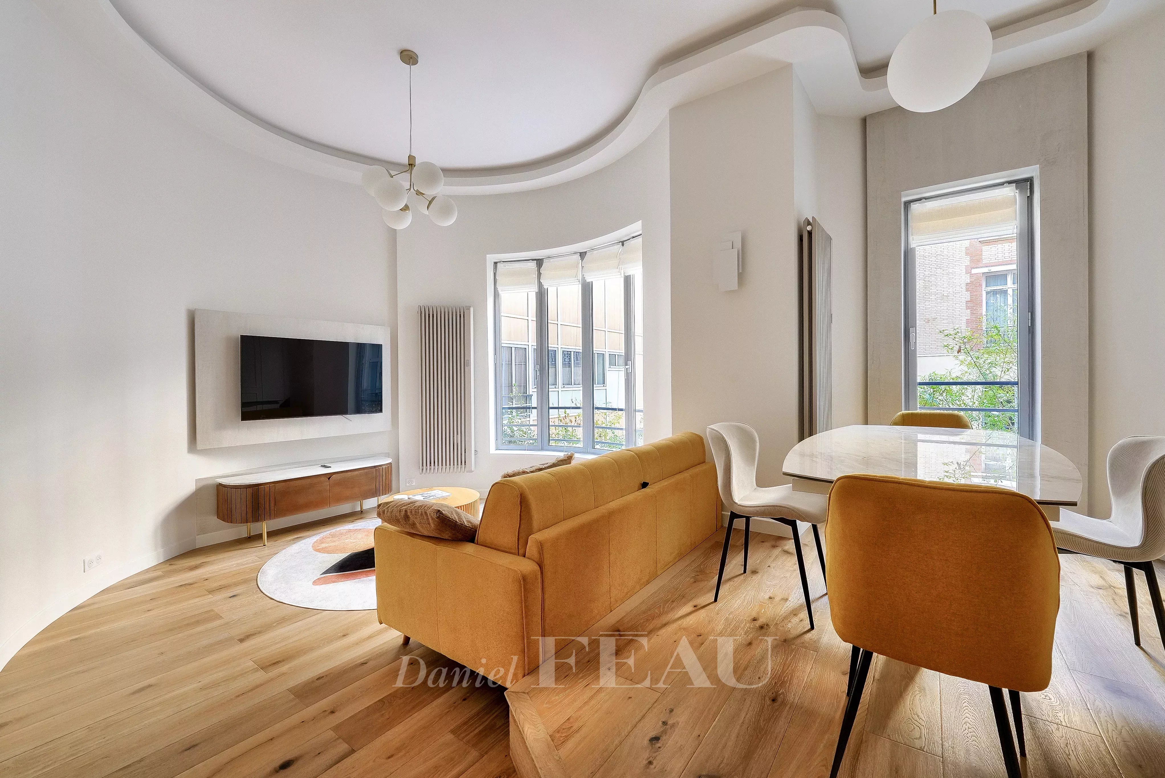 Paris 3rd District – A renovated pied a terre