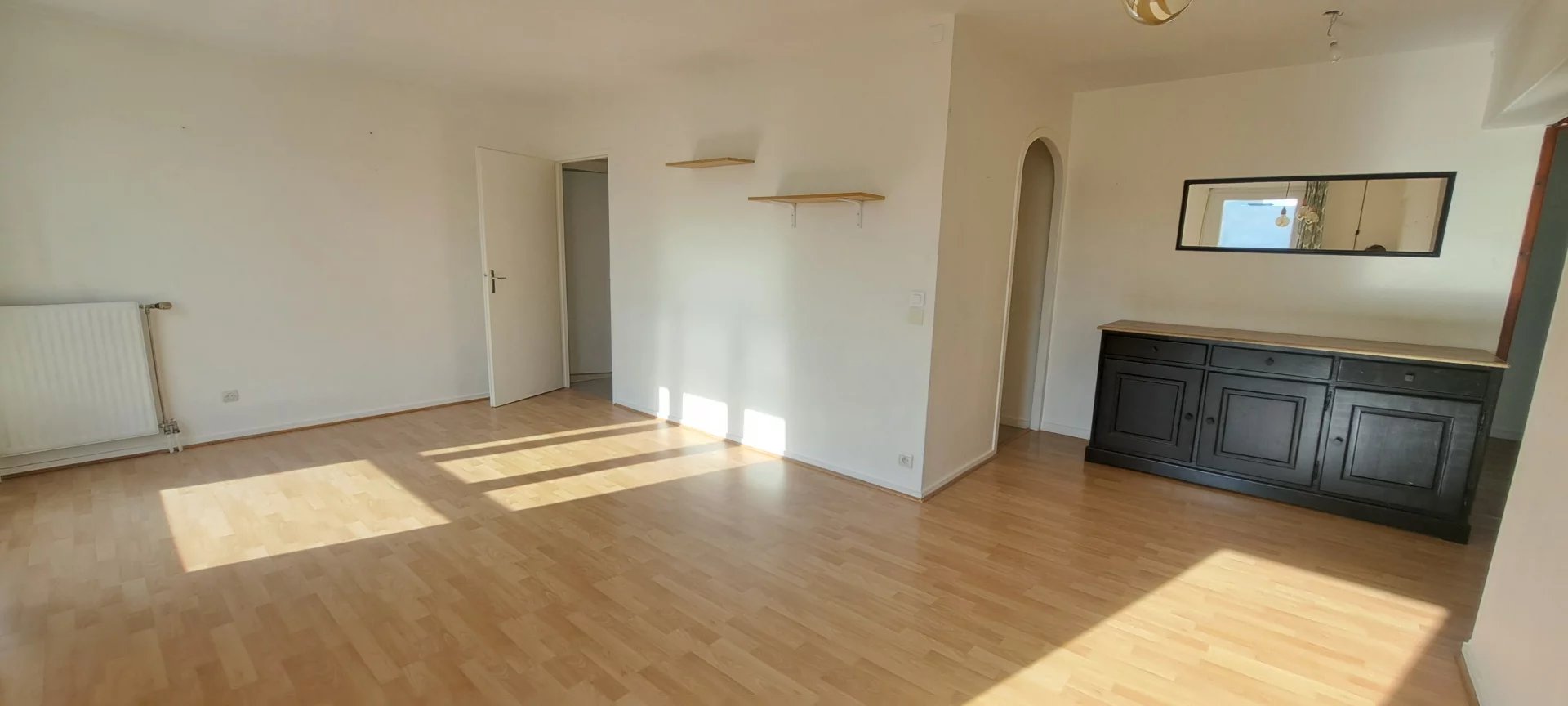 Eybens - Appartement T4 en dernier étage, possibilité de garage.