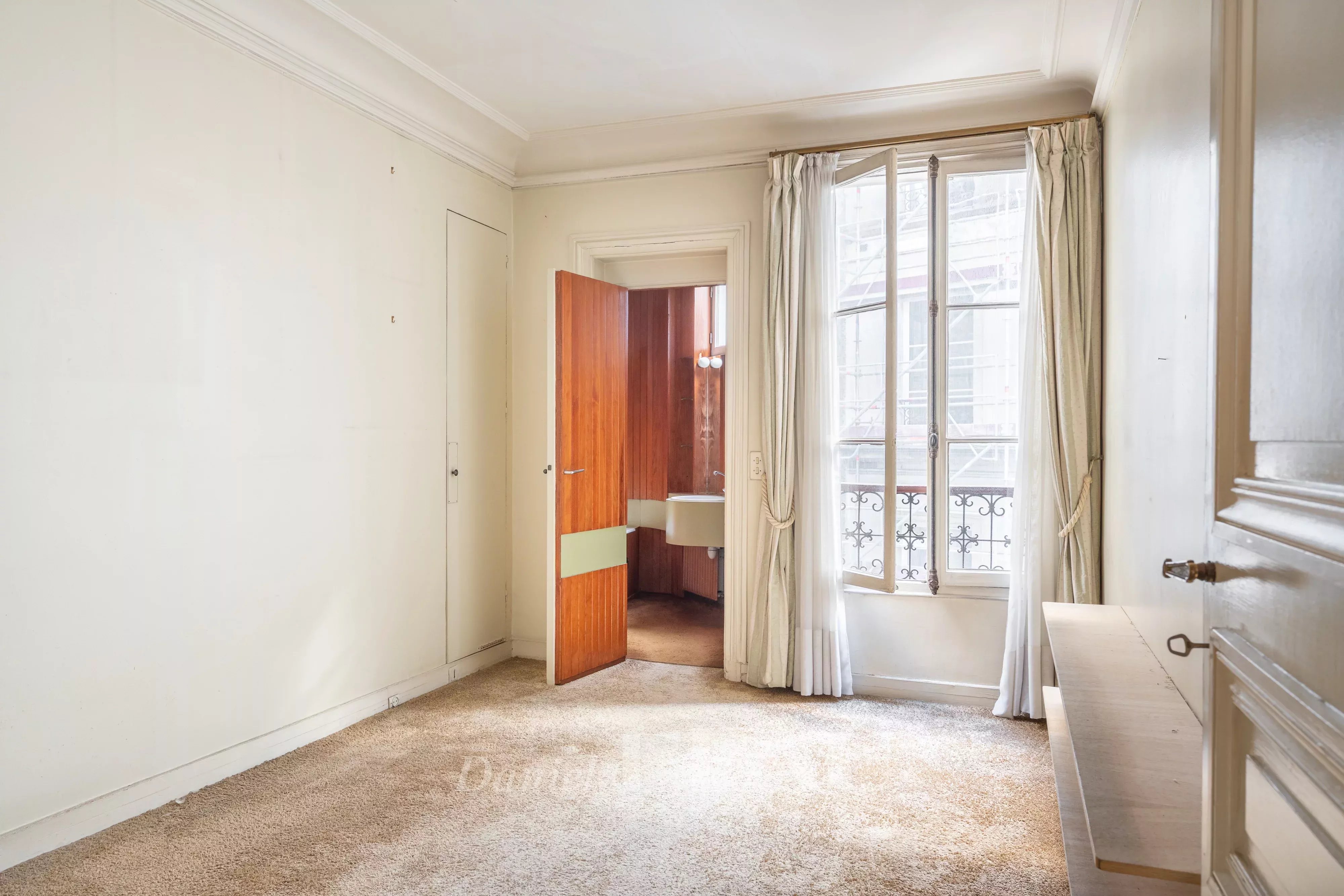 FEAU-FINAL Feau-Saint-Germain-54 rue Bonaparte