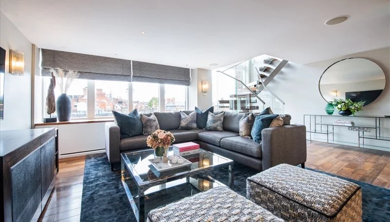 London | Apartment | 3,664 sq ft | 3 Bedrooms | 3 Bathrooms | Ref: 86443541