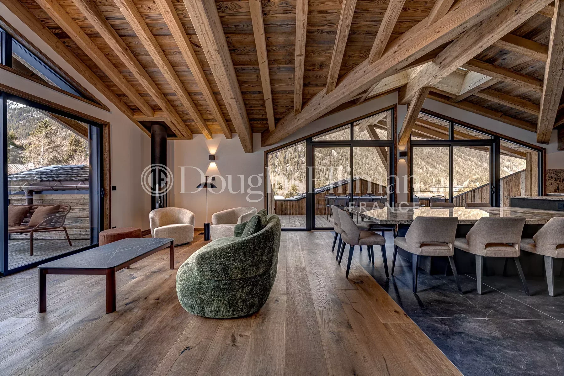 CHAMONIX – Chalet de luxe avec une piscine - Image nᵒ2