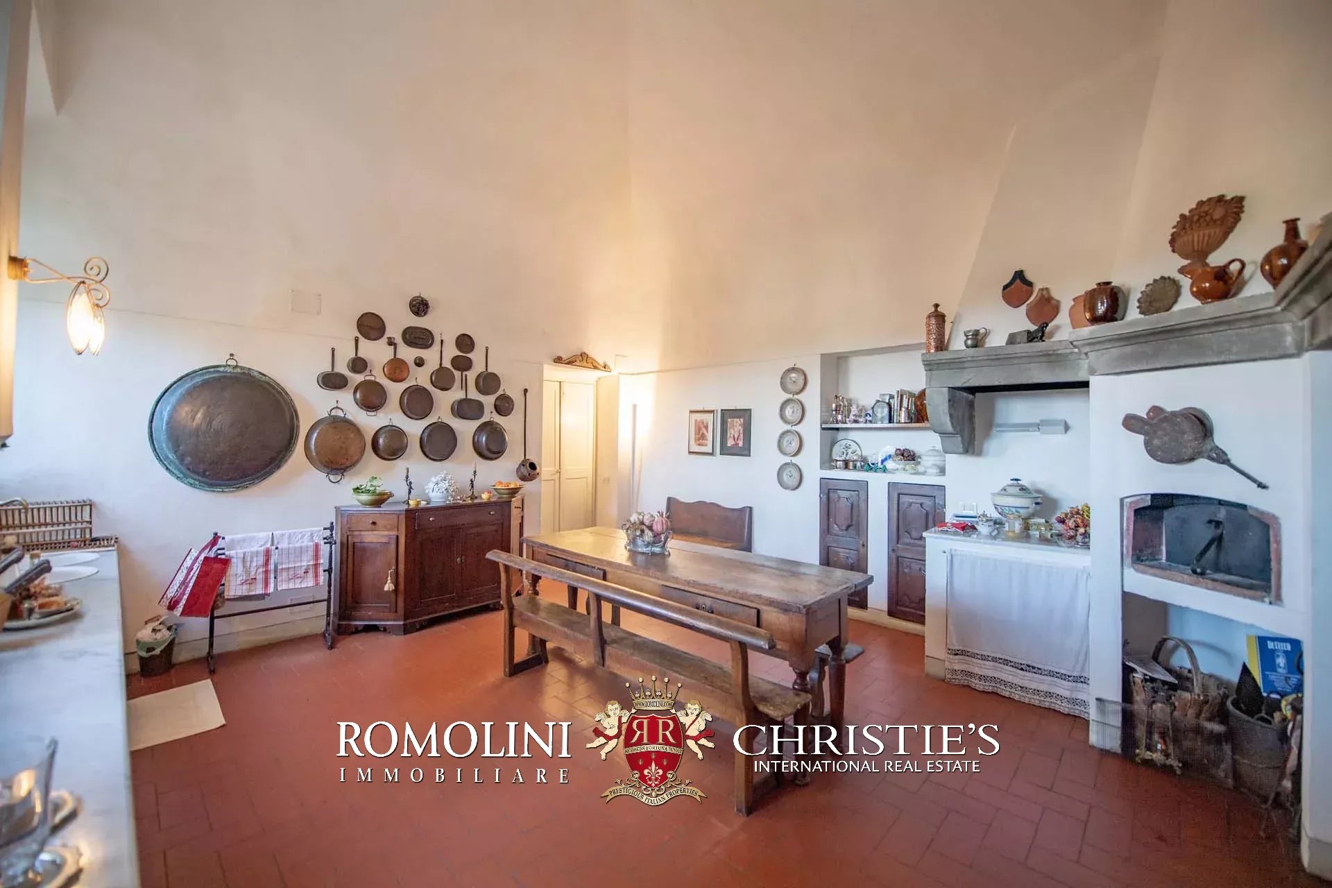 12 Bedroom Villa/Townhouse's Image 38