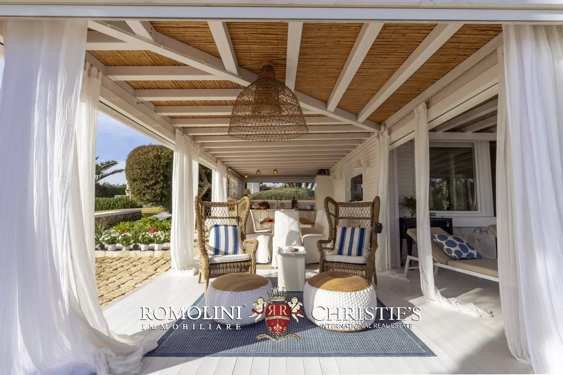 4 Bedroom Villa/Townhouse's Image 9