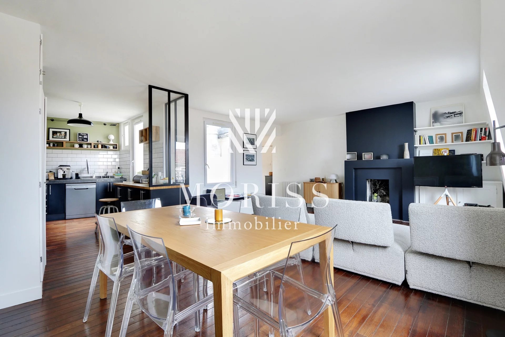 MONTREUIL CENTRE VILLE - RUE PIETONNE - APPARTEMENT DE 97m2 4PIE - Image Array