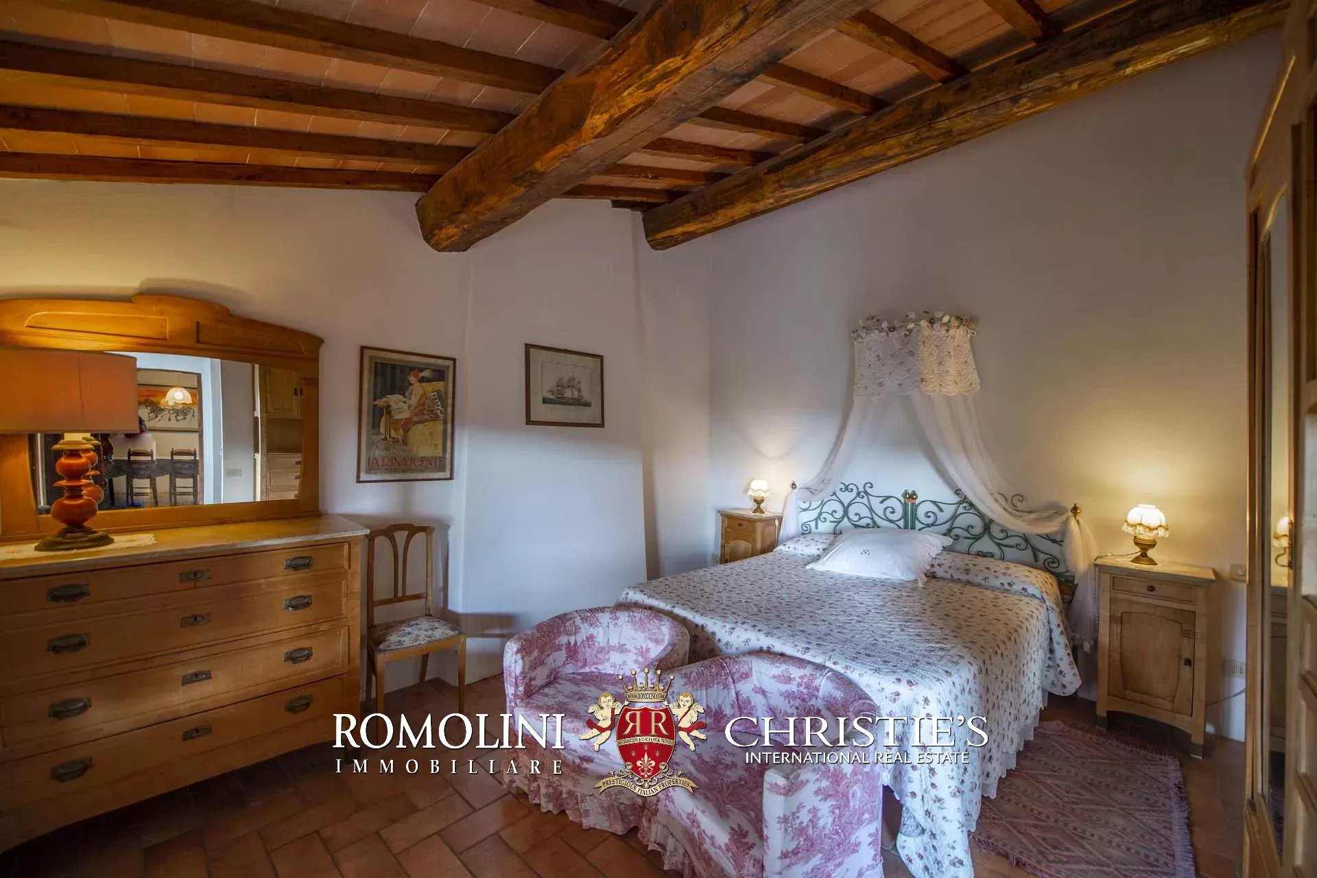 11 Bedroom Villa/Townhouse's Image 47