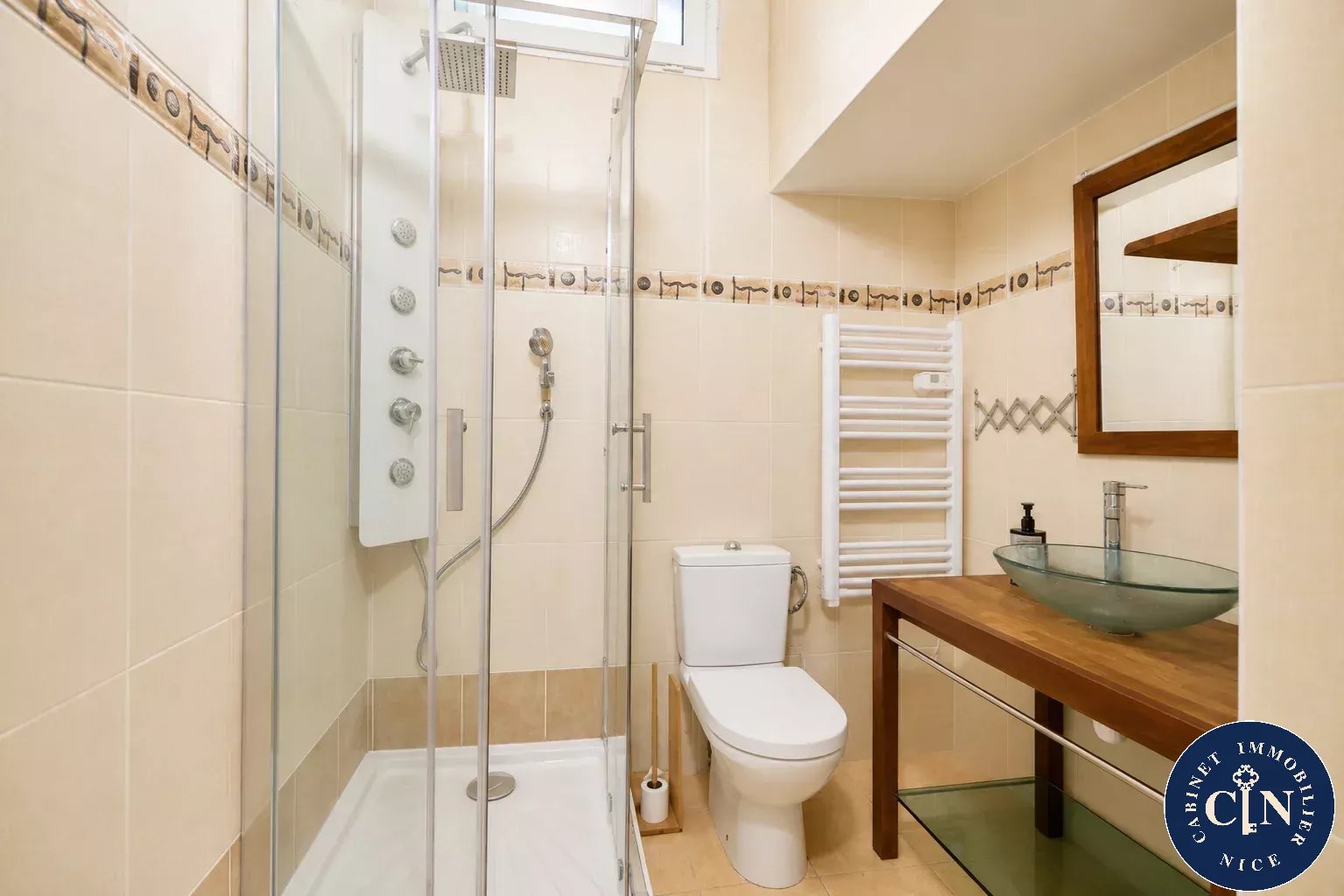 5 pièces 115 m² - Piscine poutres apparentes - Peille — photo 15