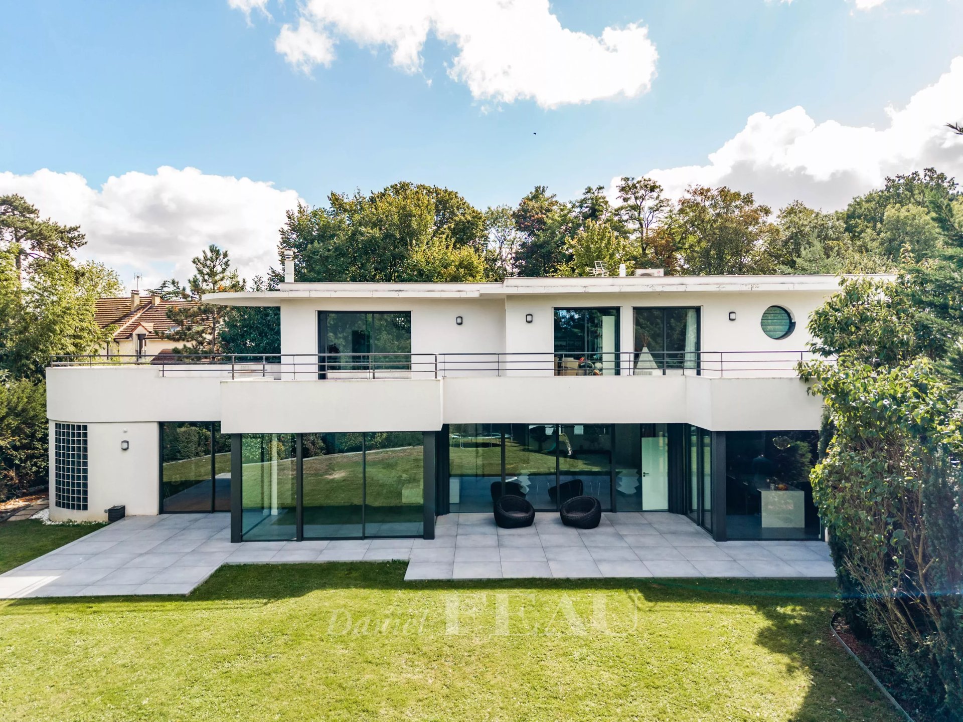 5 Bedroom Villa/Townhouse's Image 3