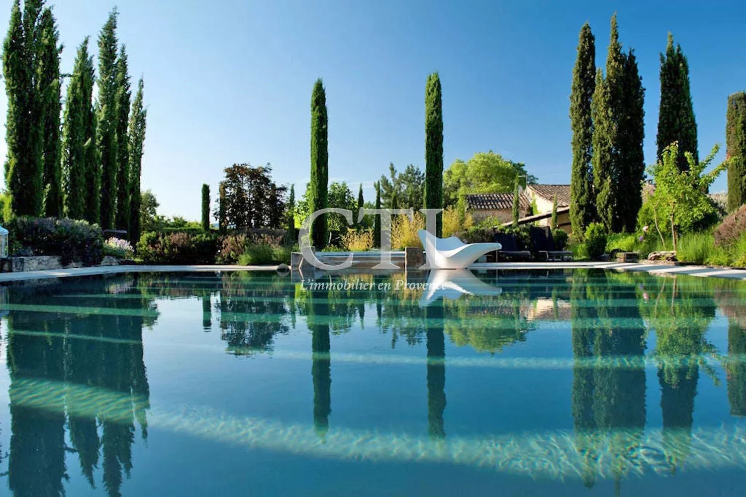 0 A VENDRE www.cti-provence.net PROPRIETE MAS PIERRE AUTHENTIQUE RESTAURE PARC BASTIDON POUR RECEVOIR PISCINE BASSIN FORAGE VAISON-LA-ROMAINE VUE SUR LE CHATEAU PROCHE COMMODITES