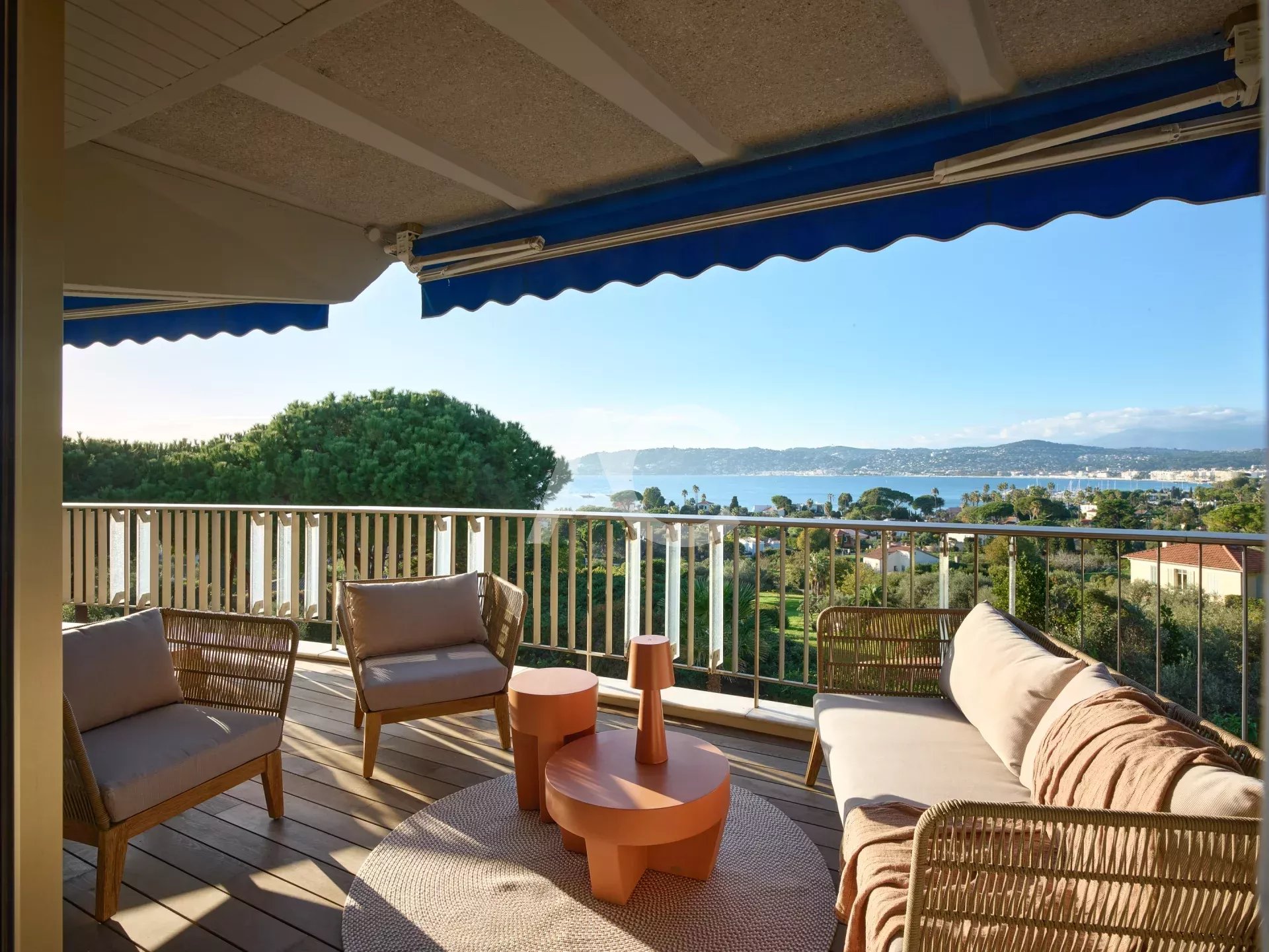 EXCEPTIONNEL APPARTEMENT JUAN LES PINS