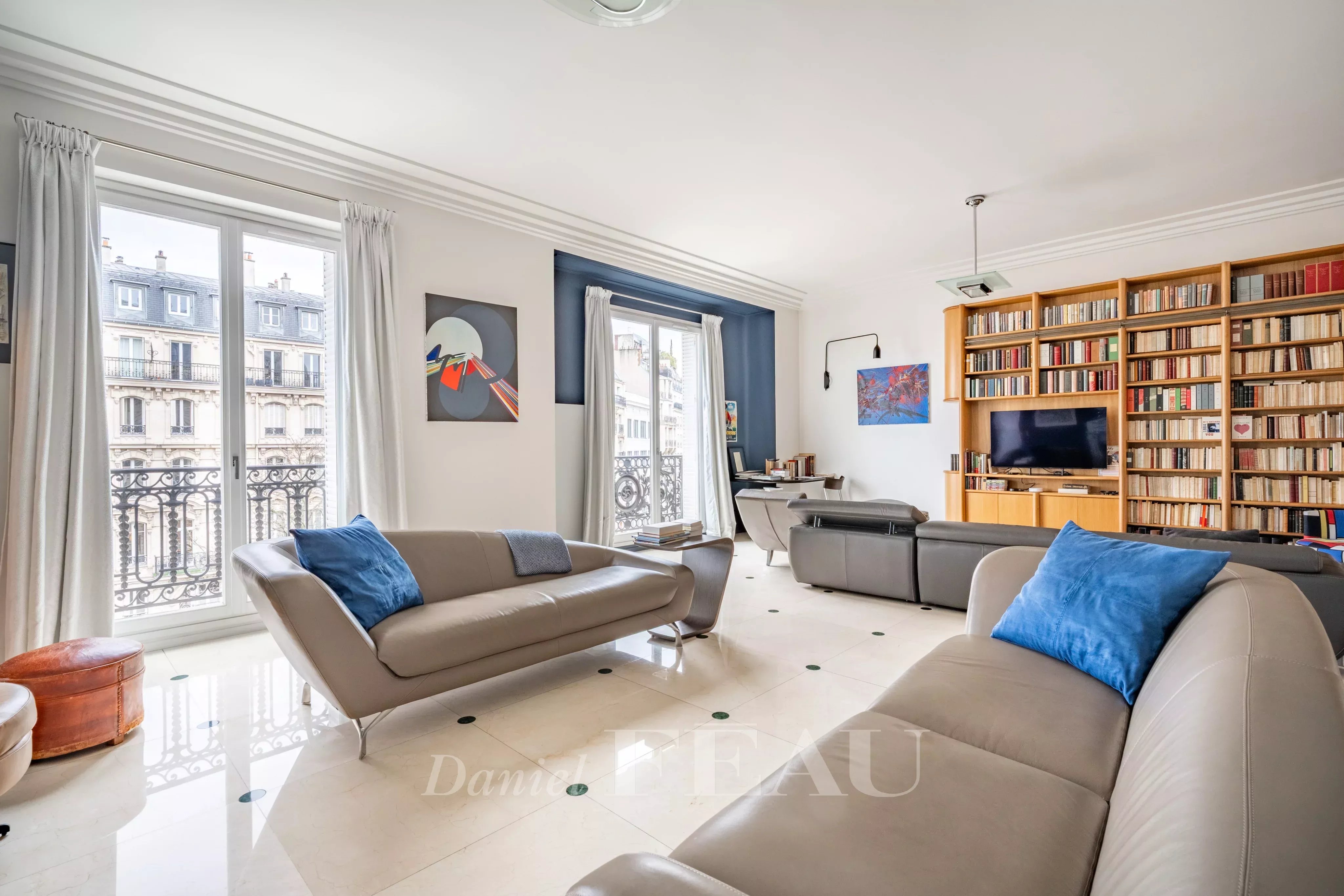 Paris XVIIe - Etoile - Avenue Mac-Mahon - Appartement familial et vues dégagées.