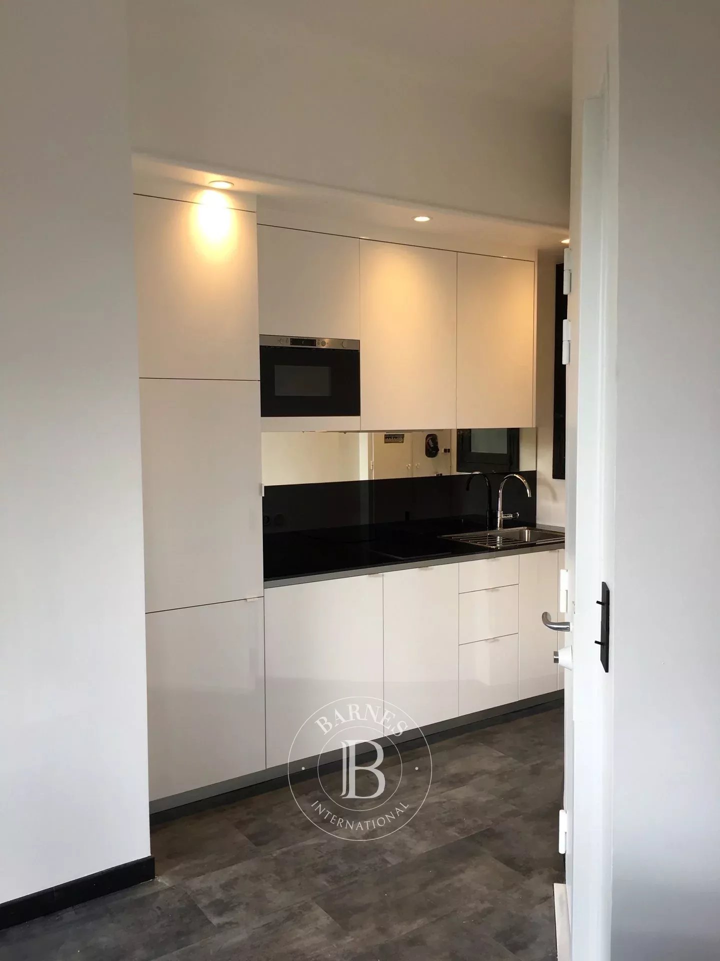 Daire Paris 8ème - picture 4