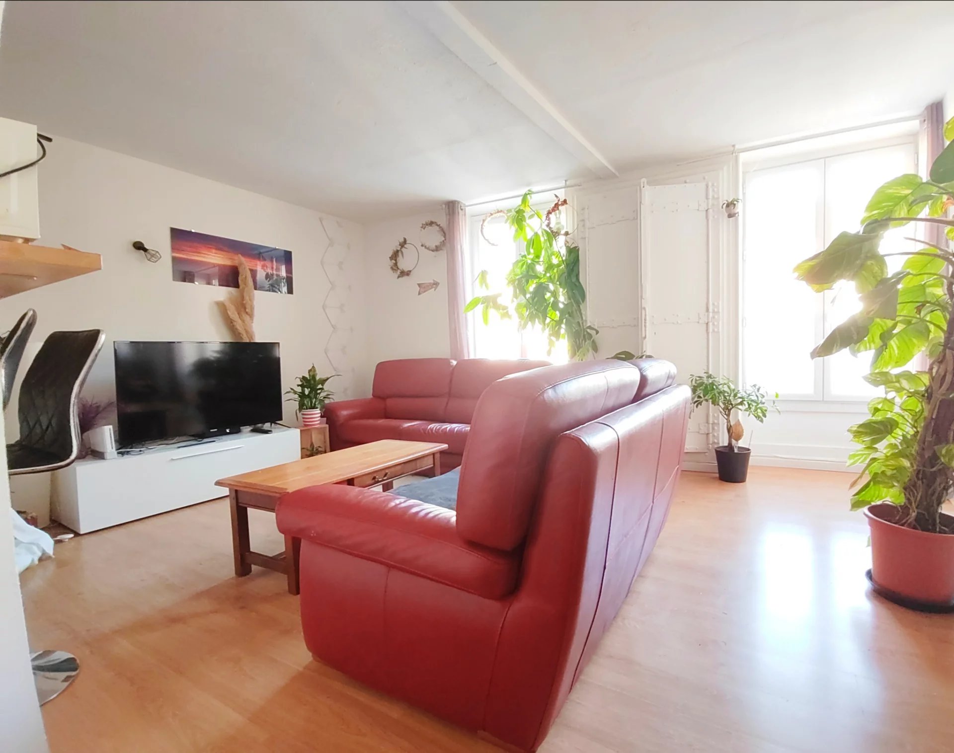 Location  meublé Appartement T4   Voiron Centre   73 m2
