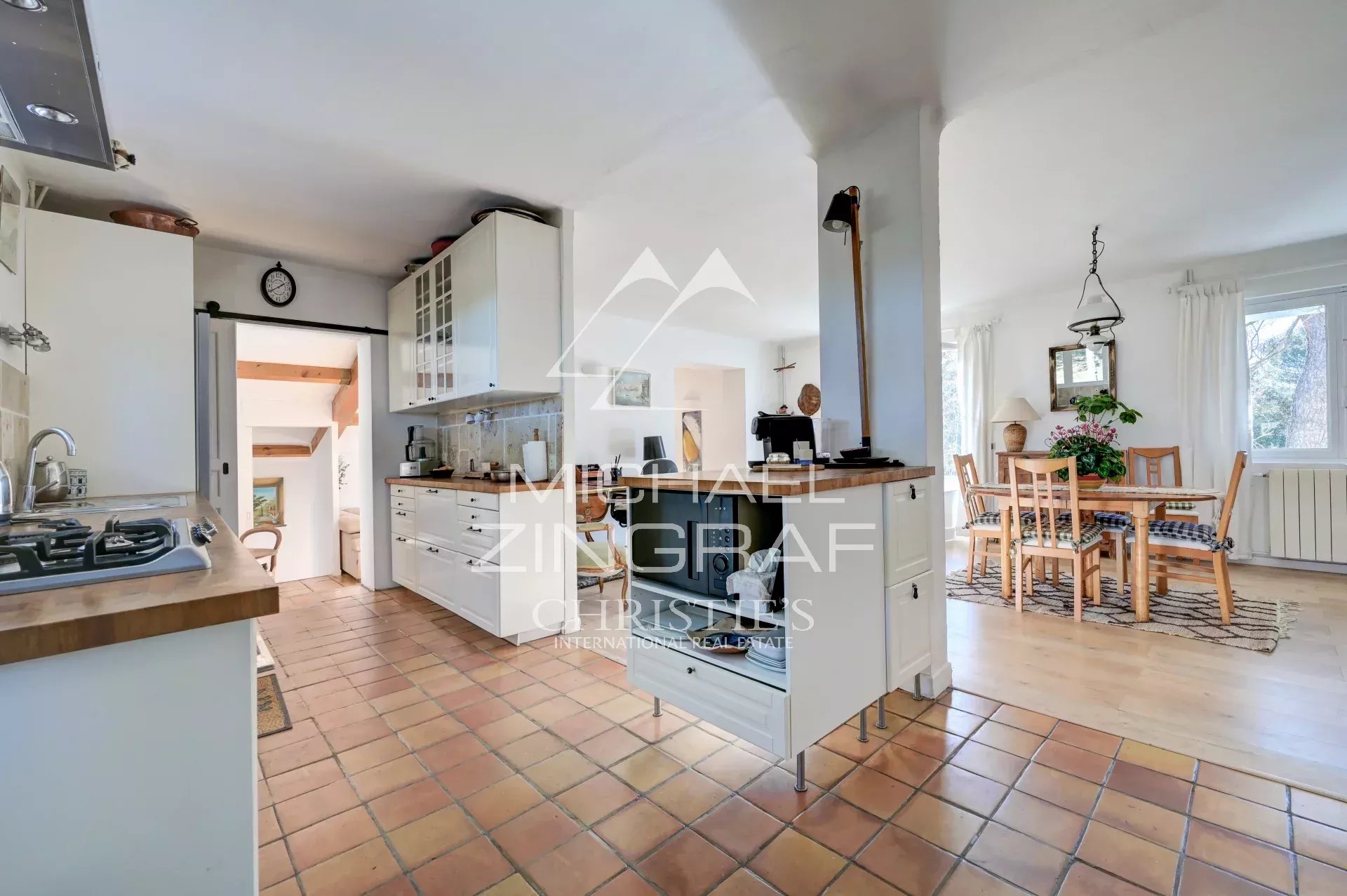 5 Bedroom Villa/Townhouse's Image 13