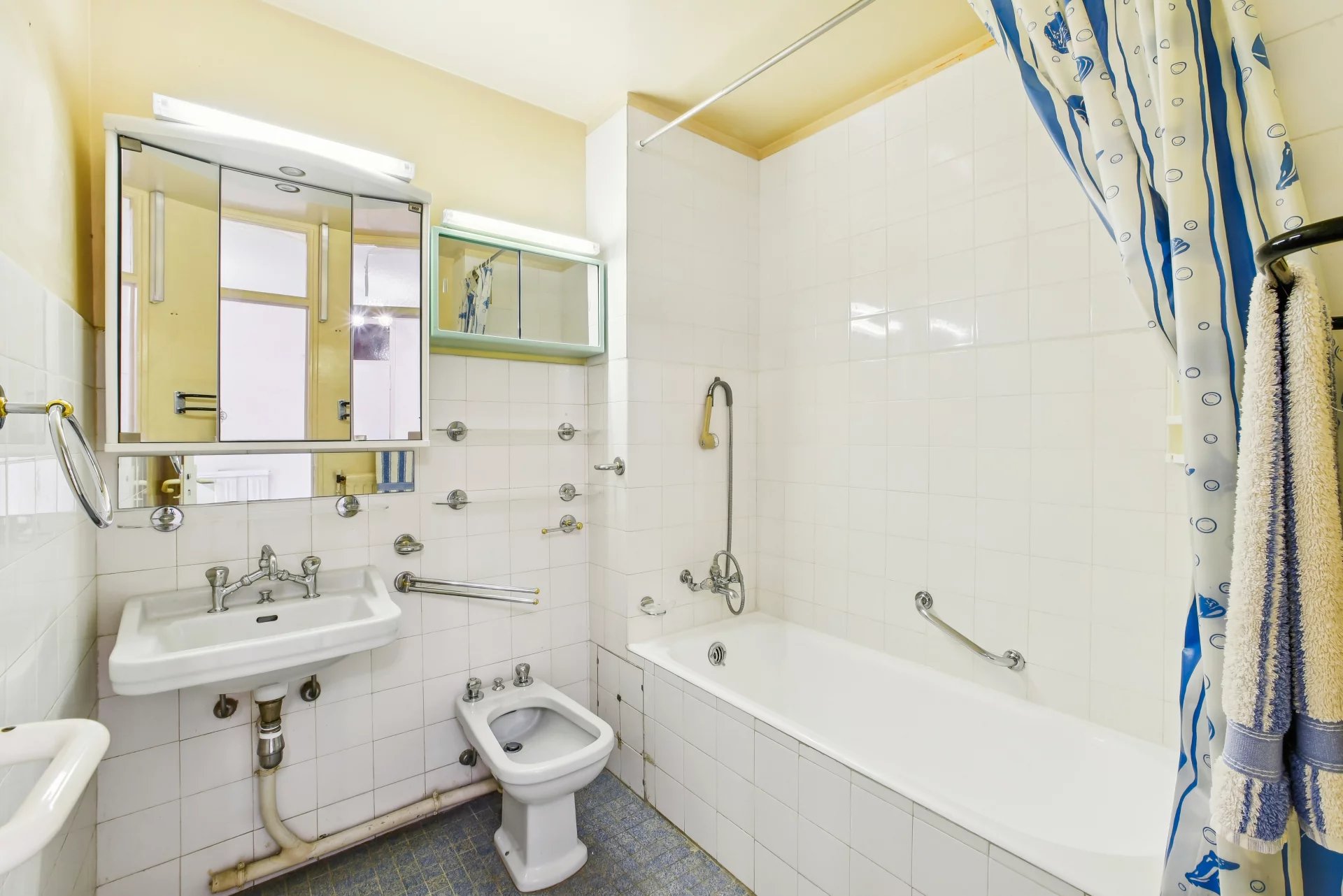 Apt for sale with panoramic sea view