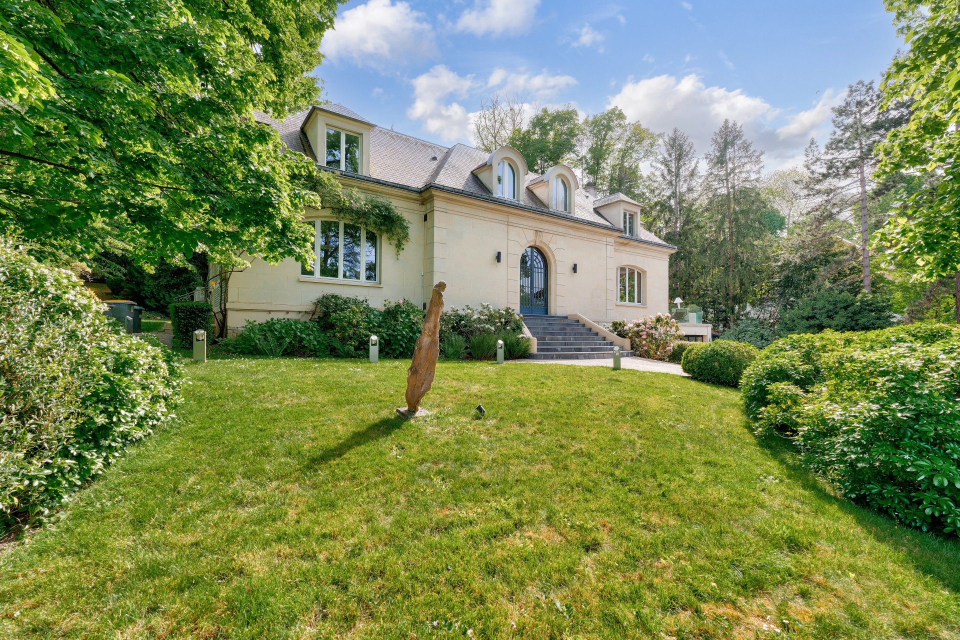 6 Bedroom Villa/Townhouse's Image 18