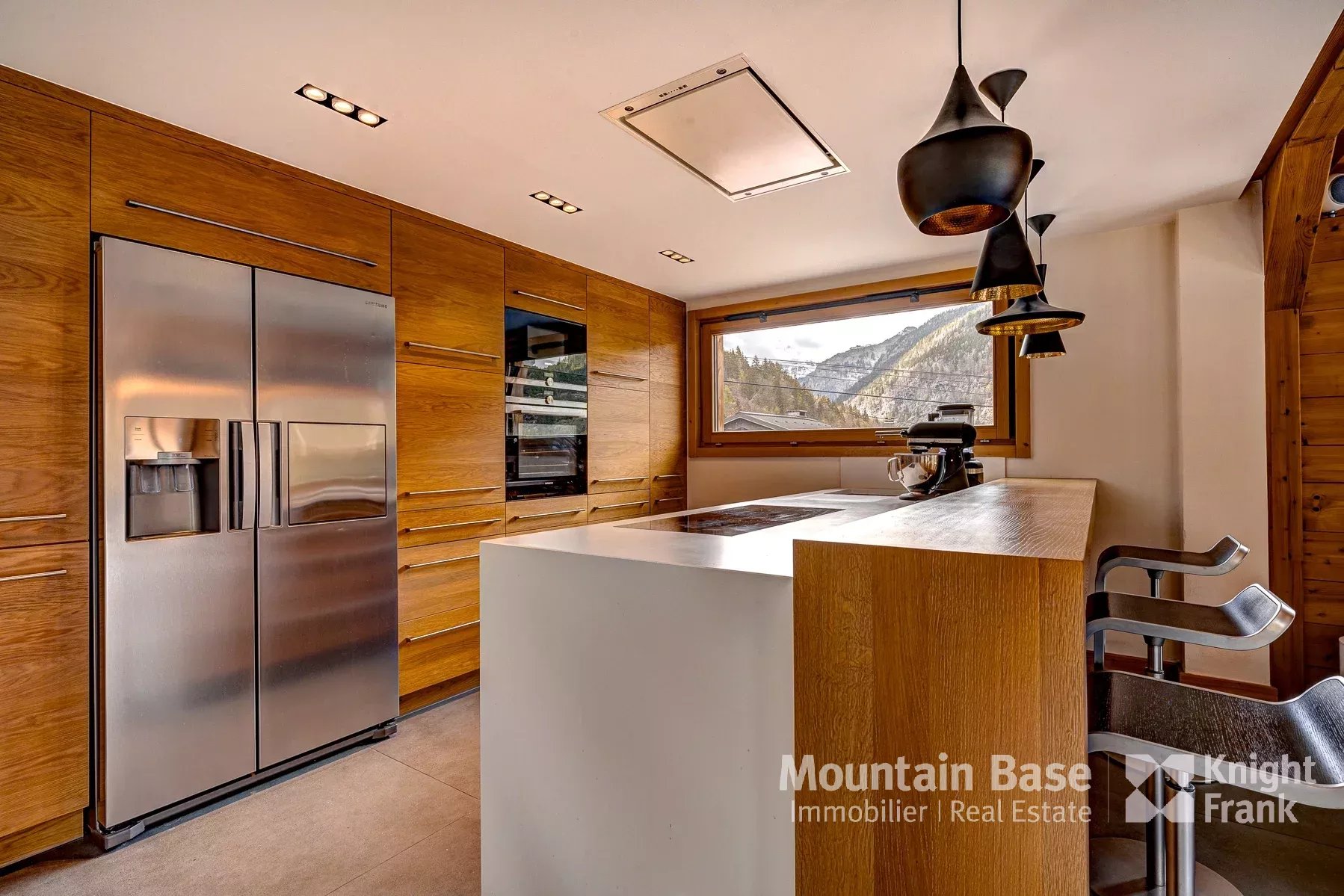 Photo of Beautifully finished 5 bedroom chalet with independent apartment in Les Houches