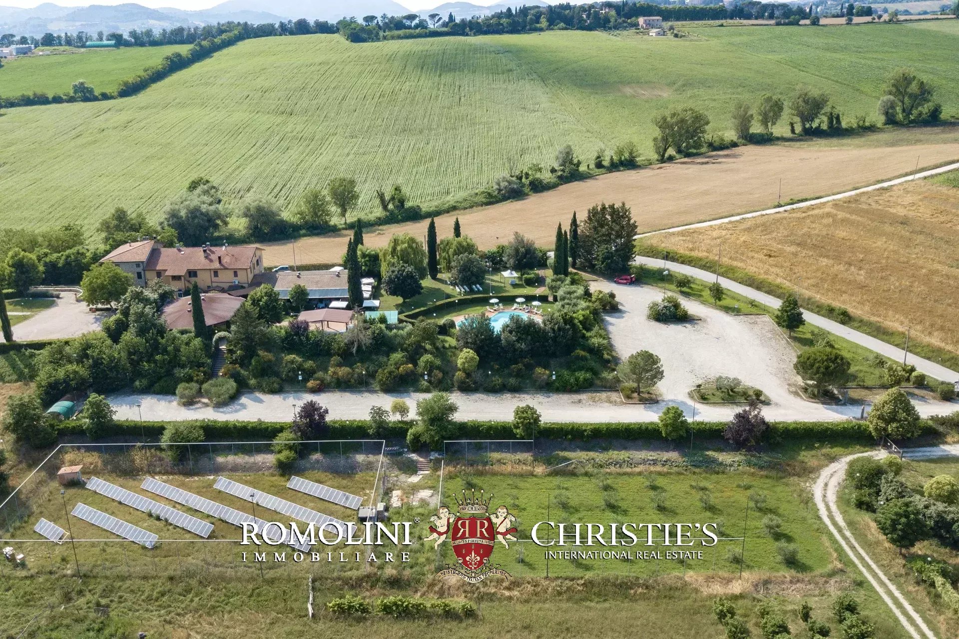 6 Bedroom Villa/Townhouse's Image 5
