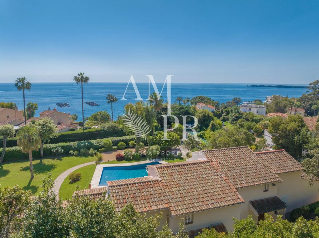 Villa for sale in Cannes — Villa for sale in Cannes Californie with Panoramic Sea Views