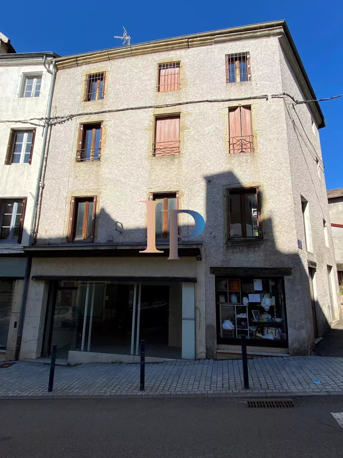 Location Commerce La Clayette