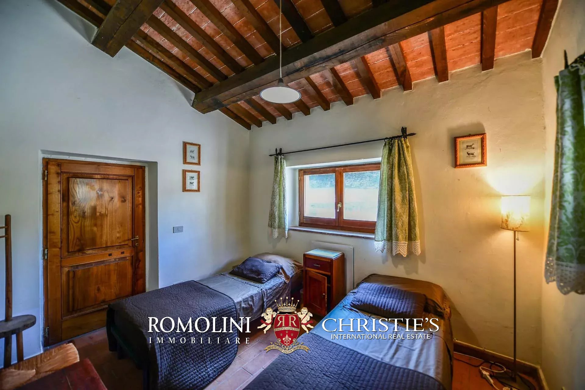 8 Bedroom Villa/Townhouse's Image 44