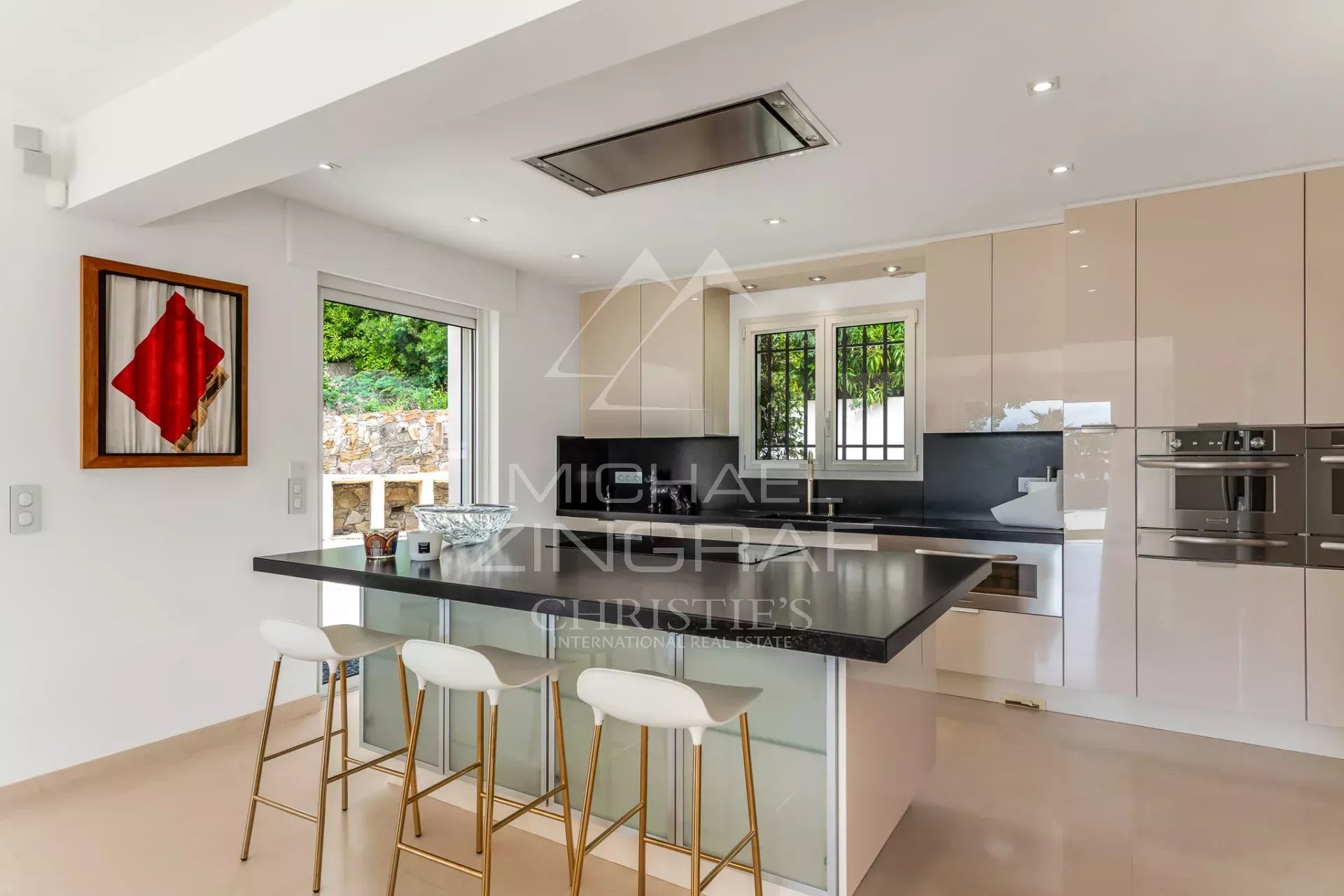 4 Bedroom Villa/Townhouse's Image 5